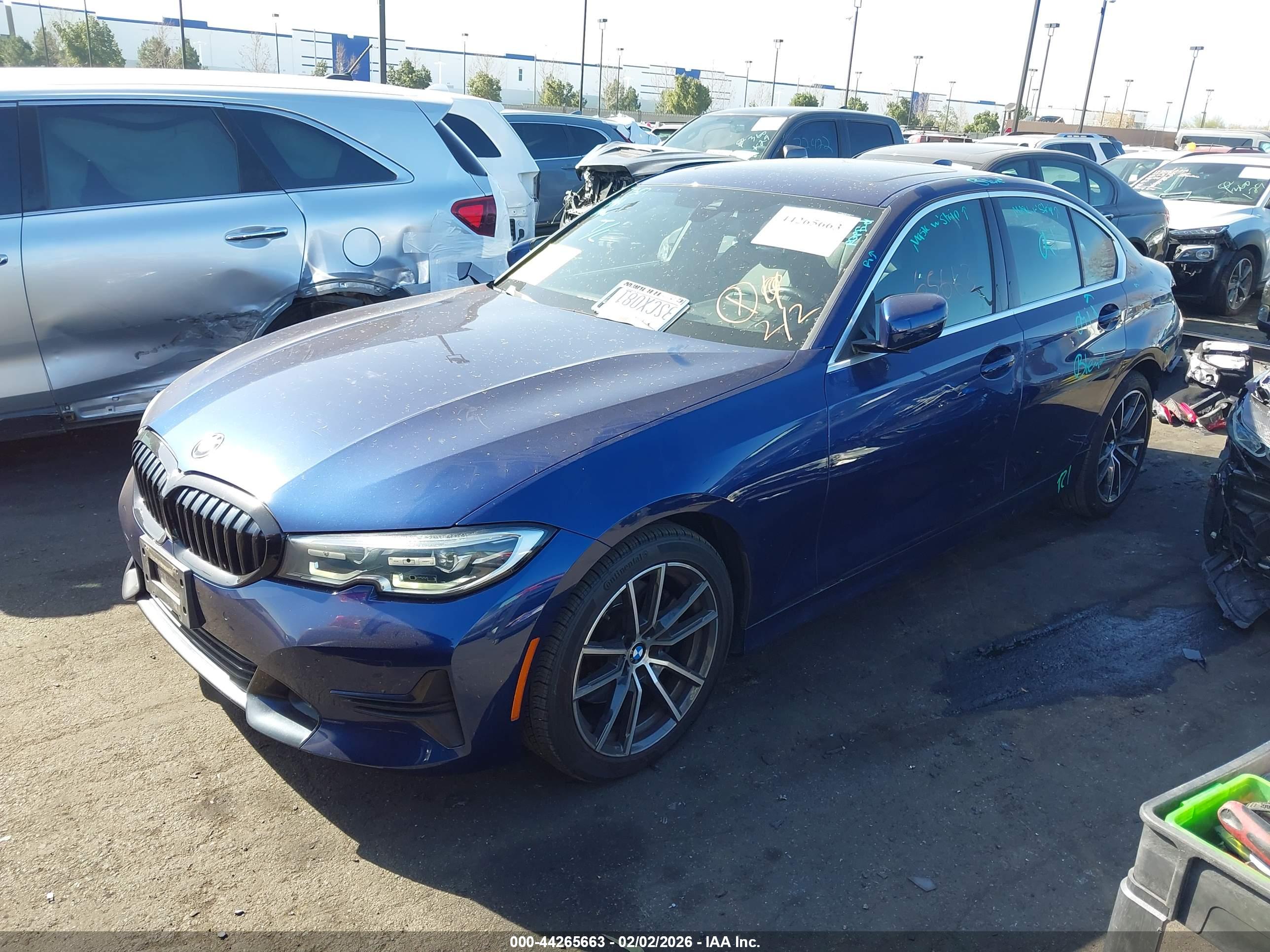 BMW 330I image 2