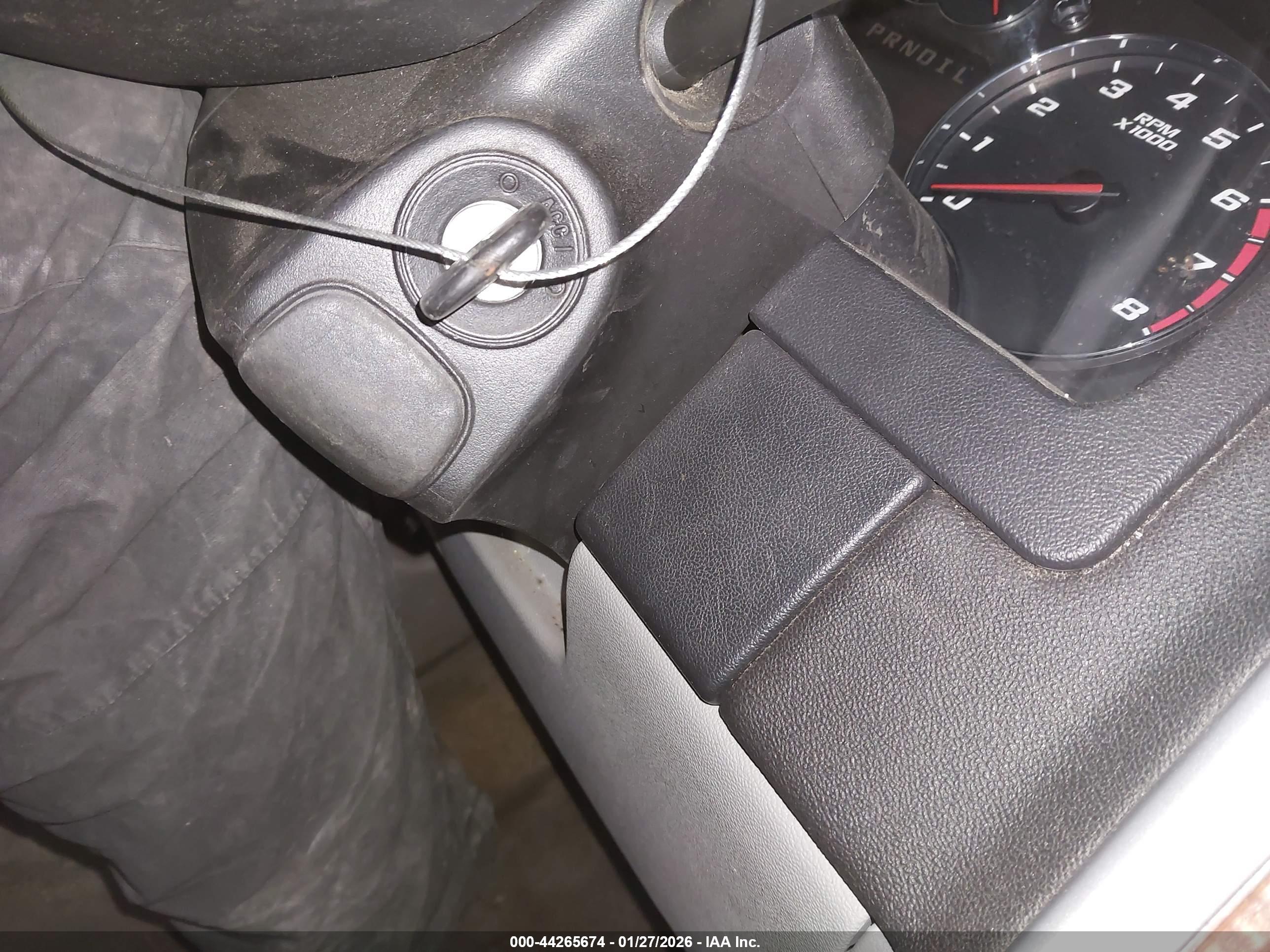 CHEVROLET EQUINOX image 11