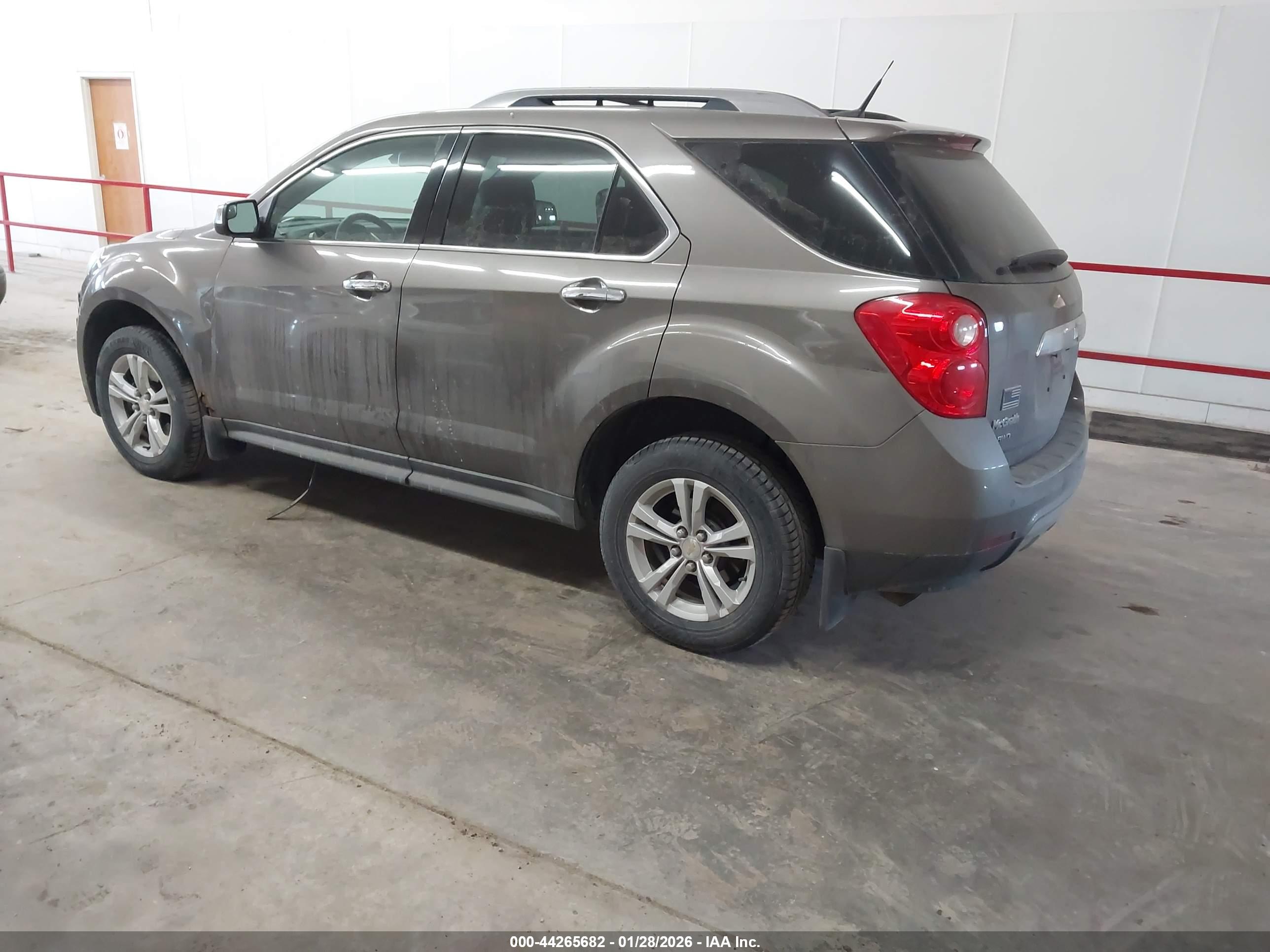 CHEVROLET EQUINOX image 3