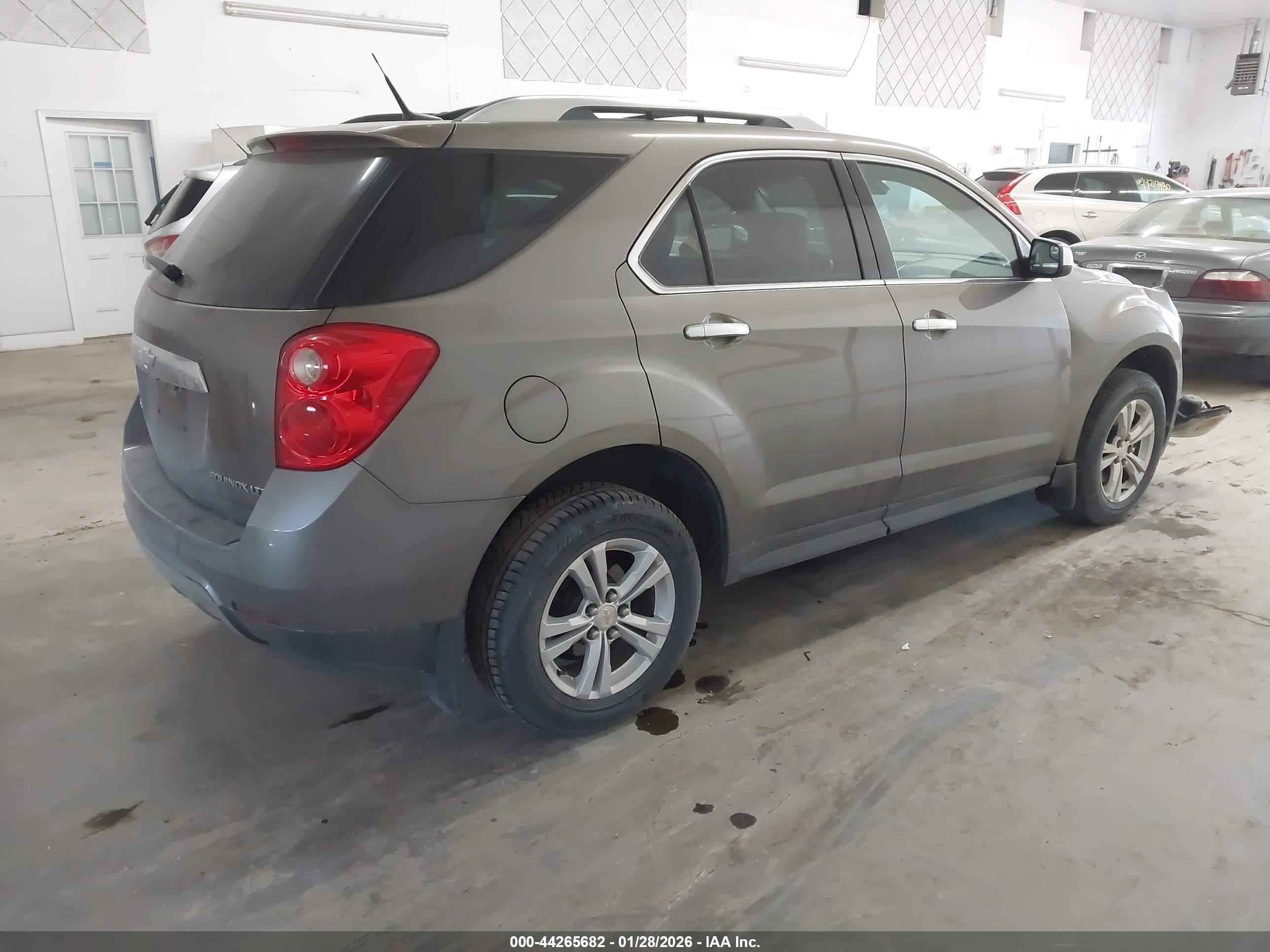 CHEVROLET EQUINOX image 4