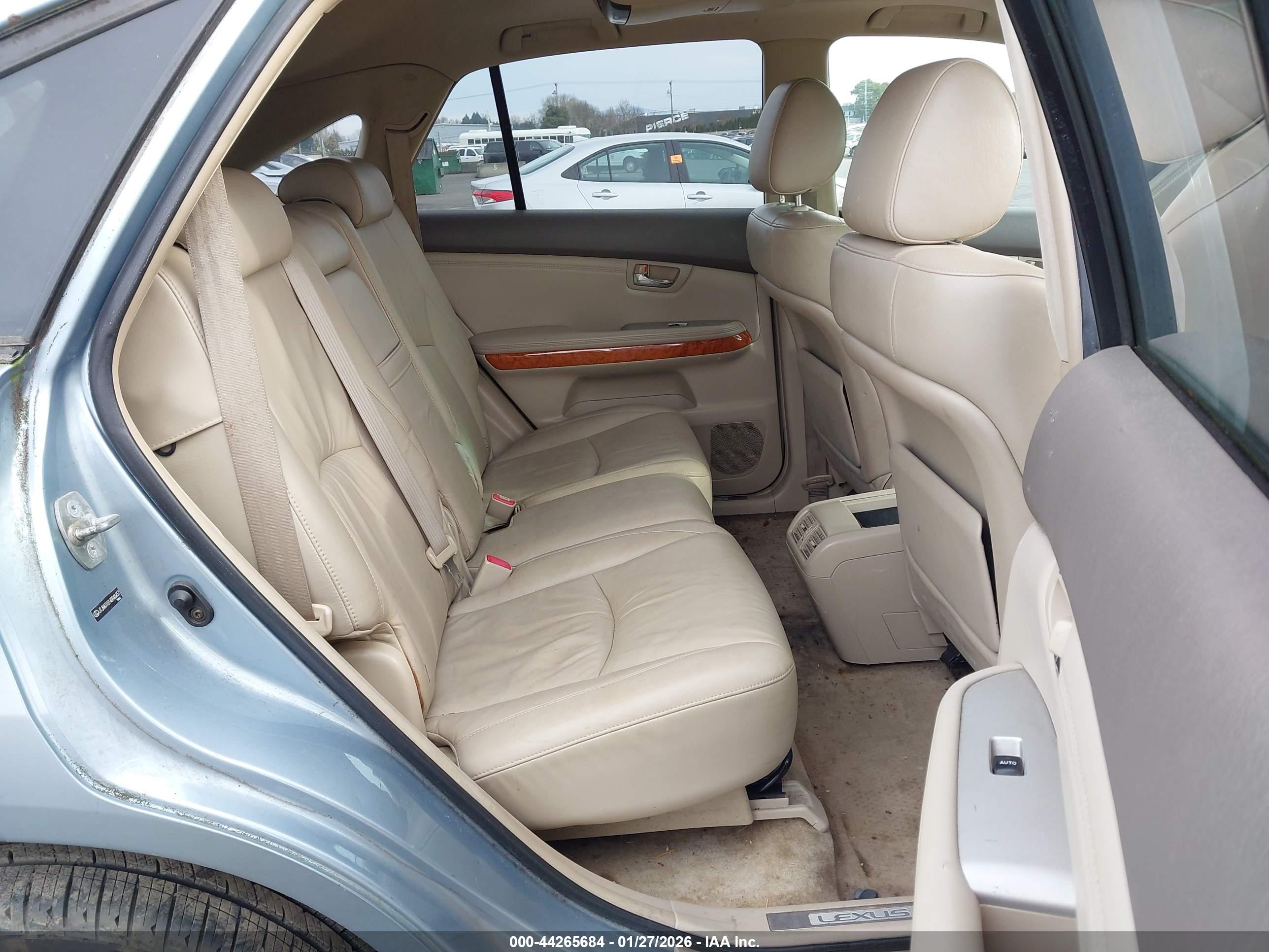 LEXUS RX image 8