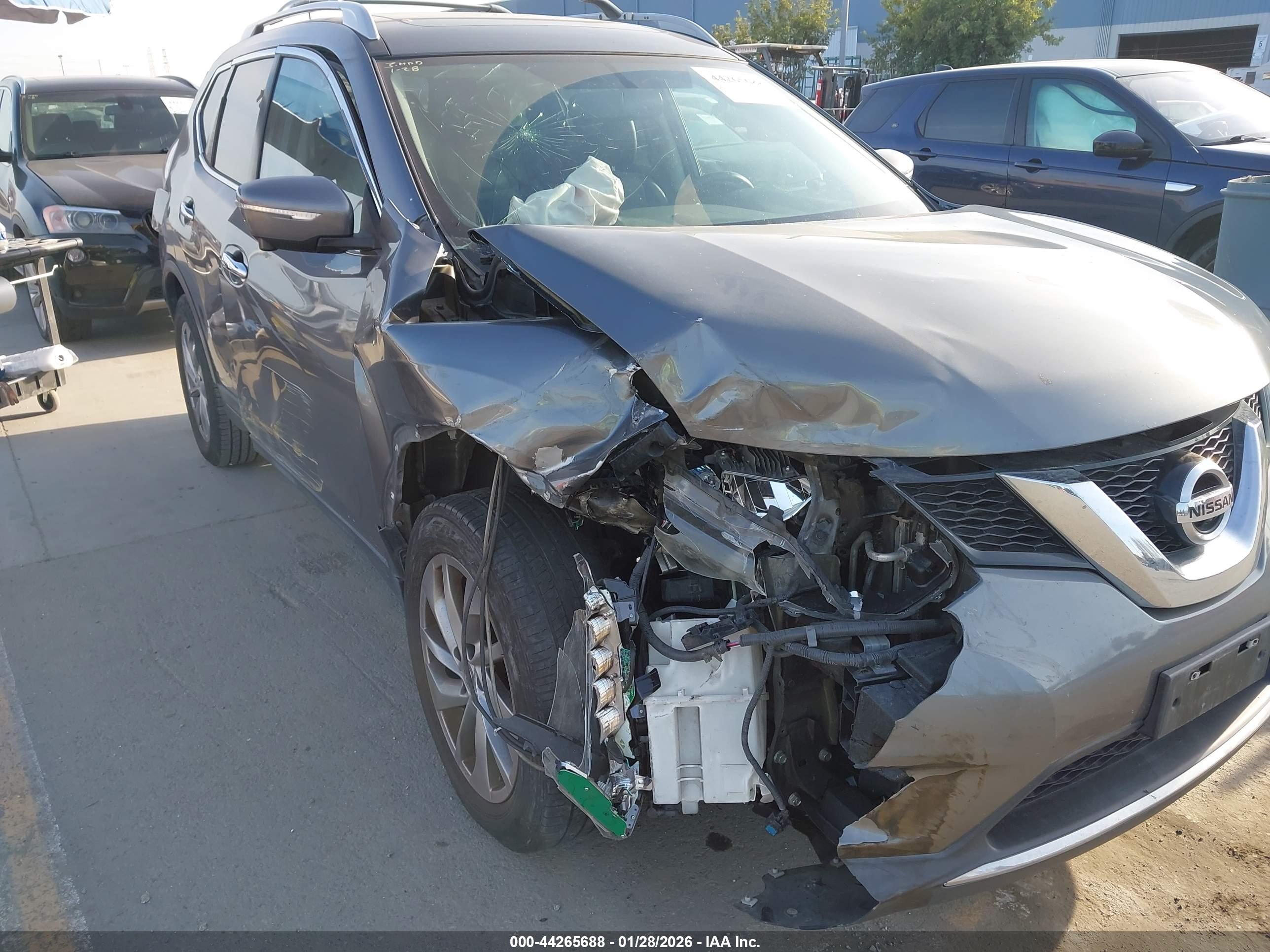 NISSAN ROGUE image 6