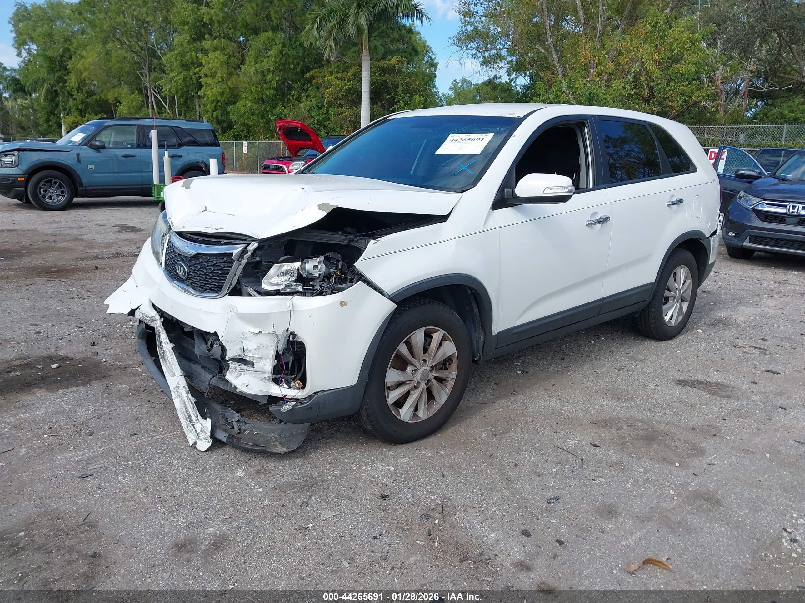 KIA SORENTO image 2