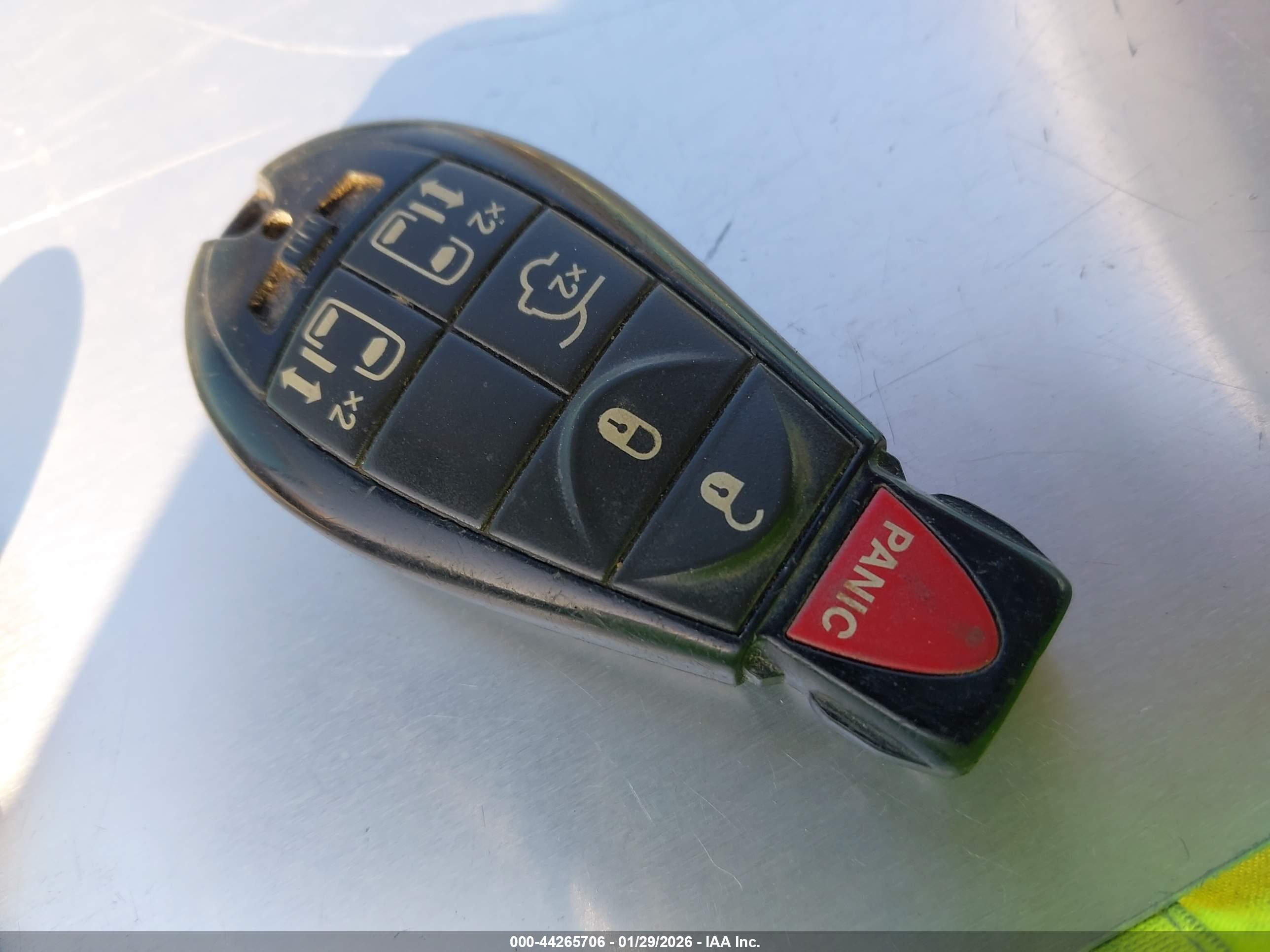 CHRYSLER TOWN image 11