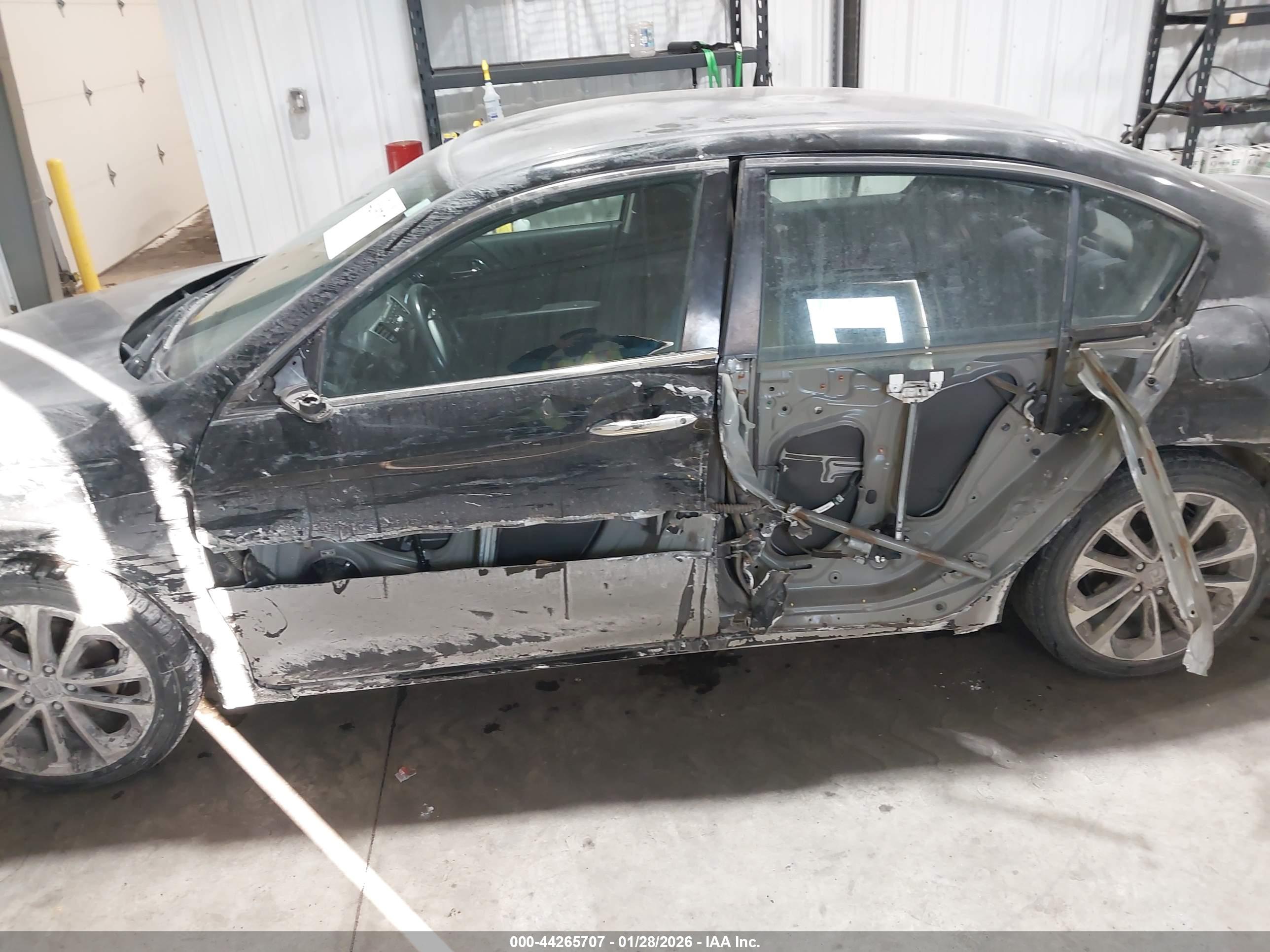 HONDA ACCORD image 6