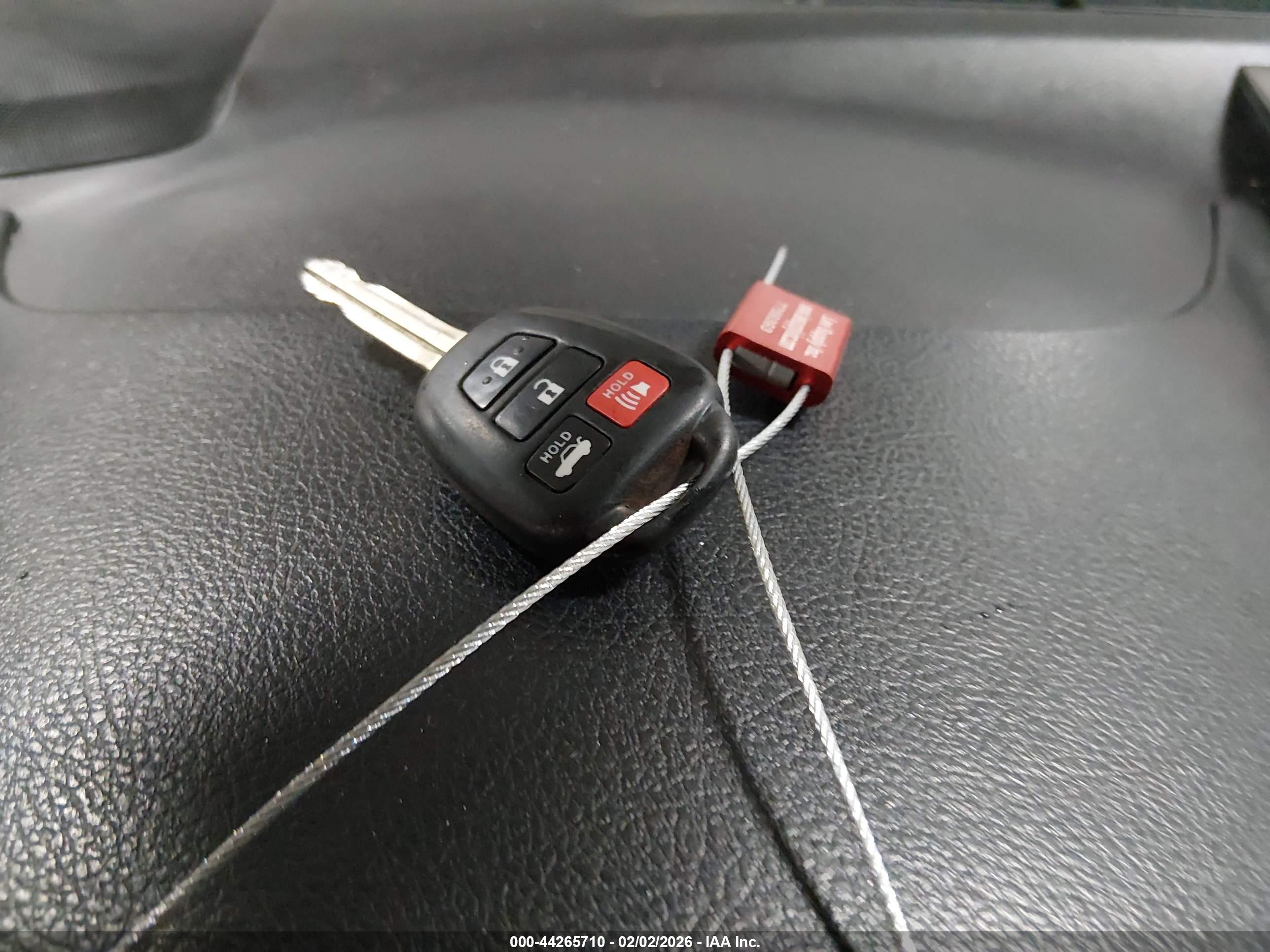 TOYOTA CAMRY image 11