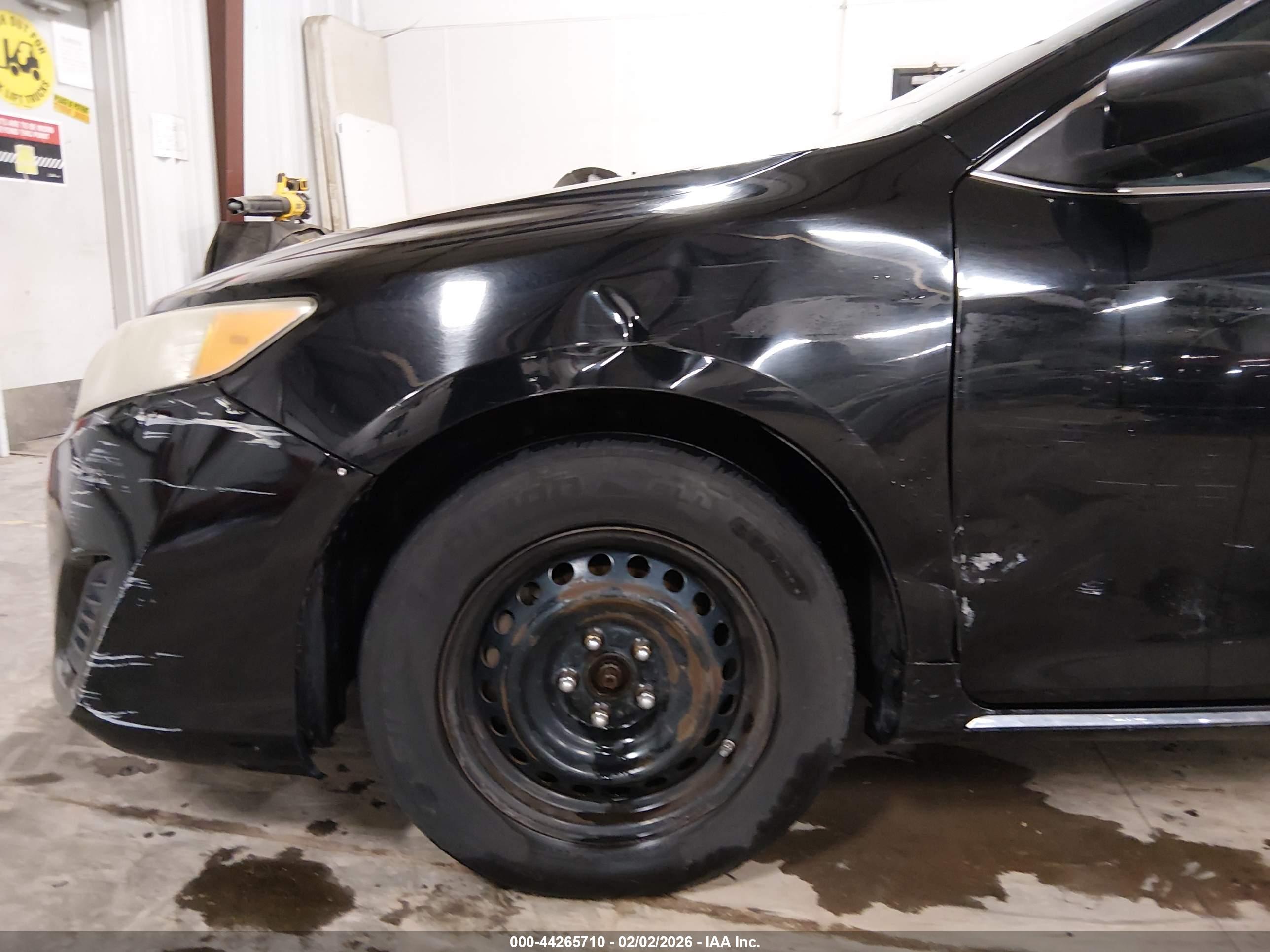TOYOTA CAMRY image 6