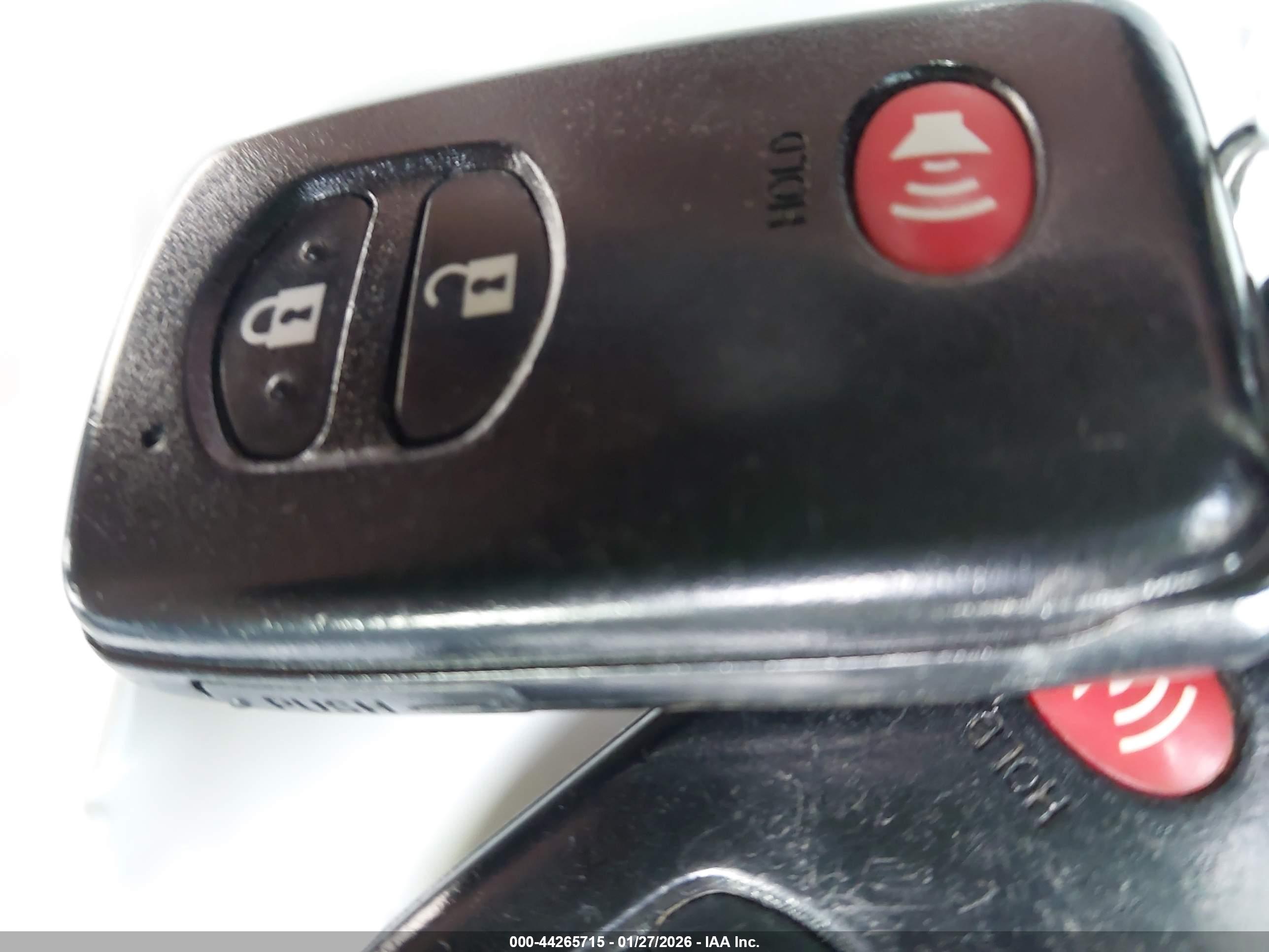 TOYOTA PRIUS image 11