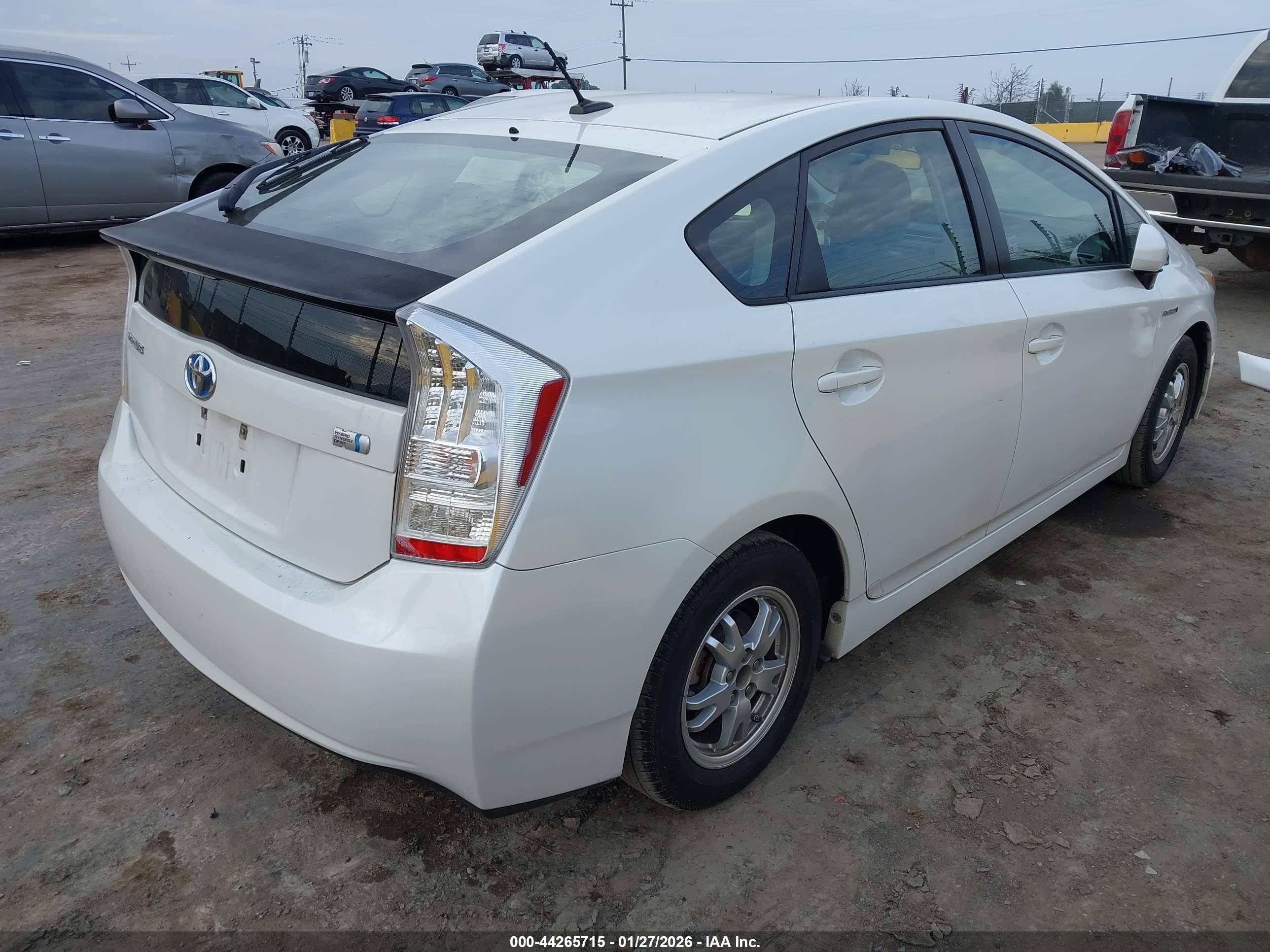 TOYOTA PRIUS image 4