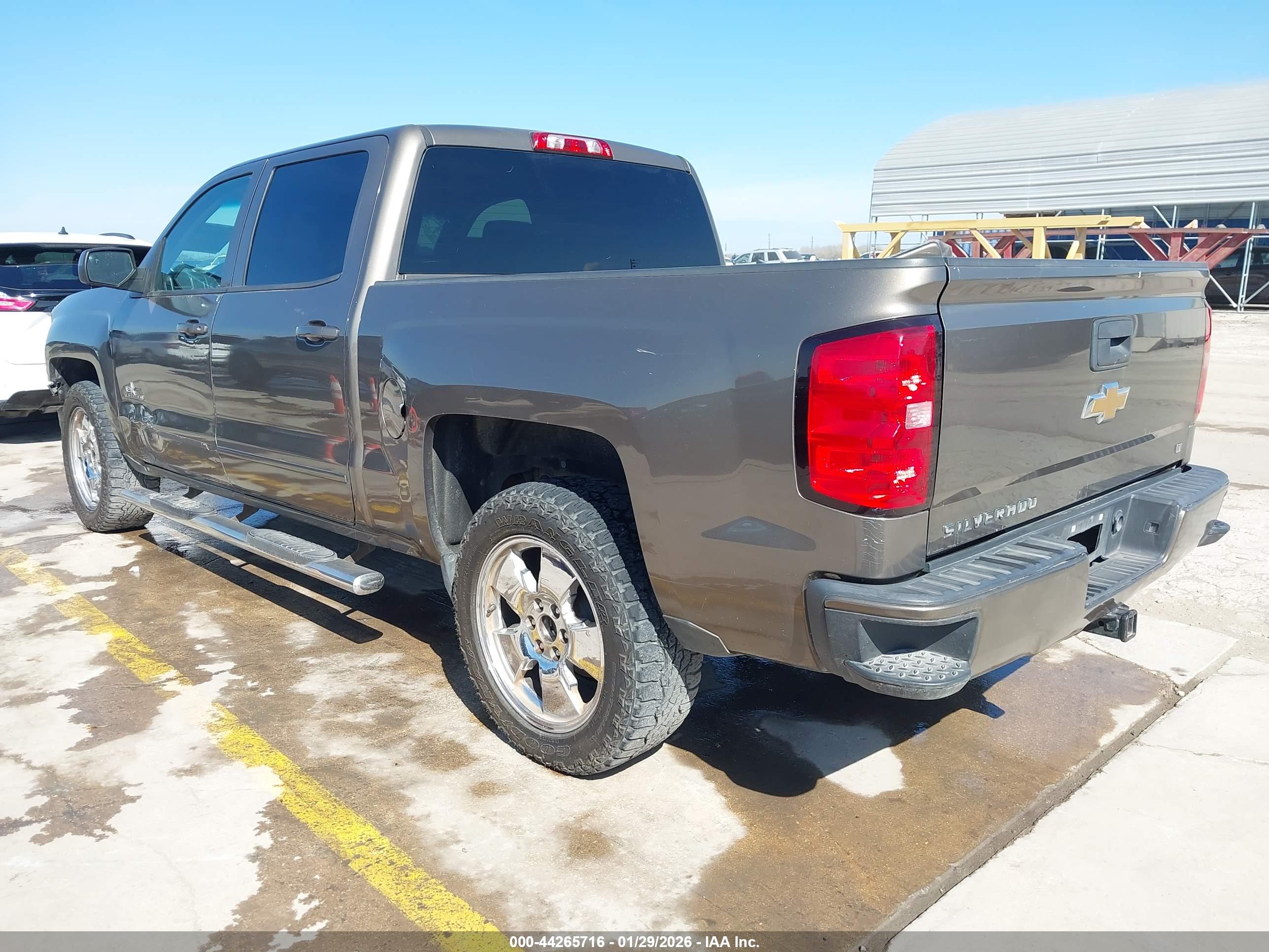 CHEVROLET SILVERADO image 3