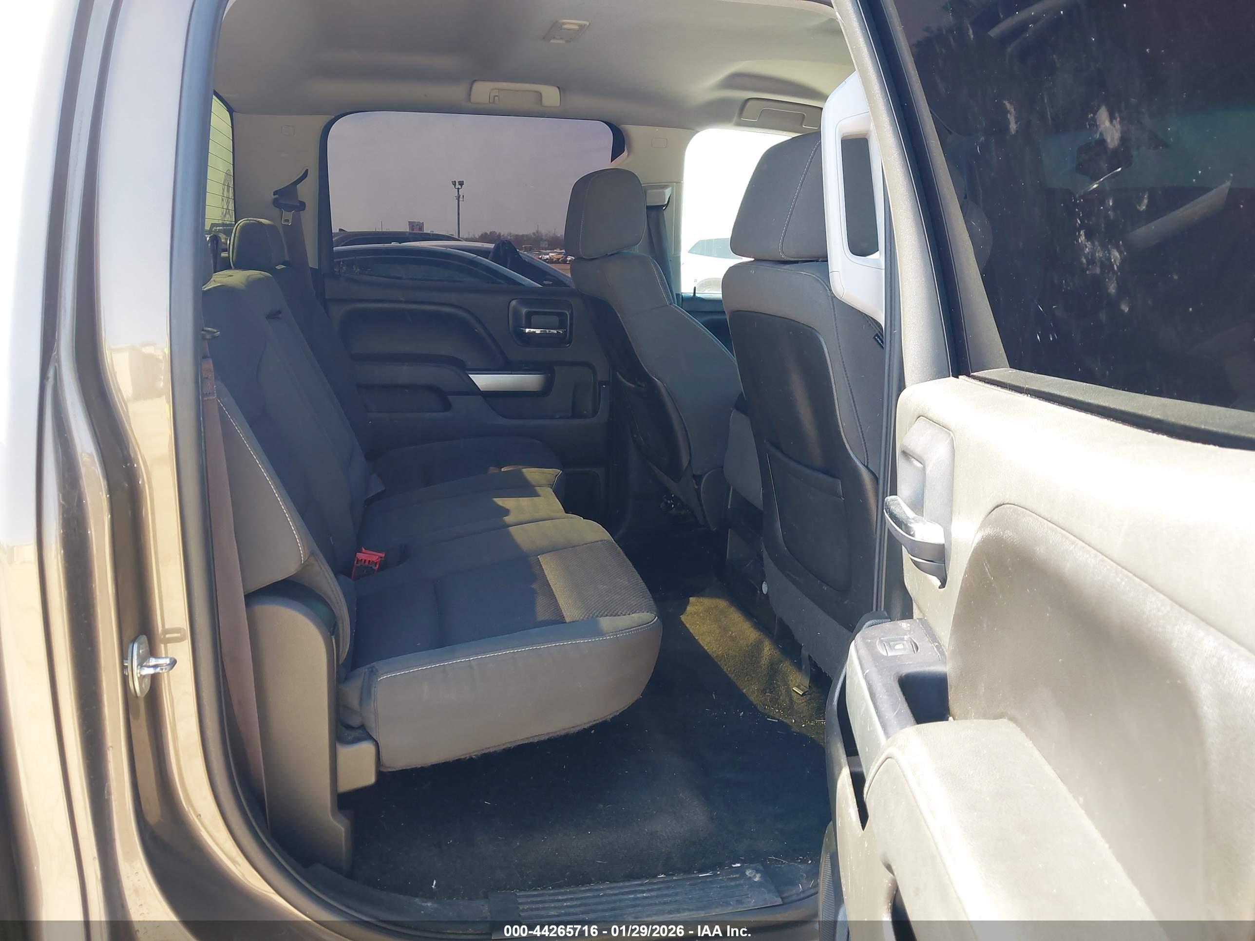 CHEVROLET SILVERADO image 8