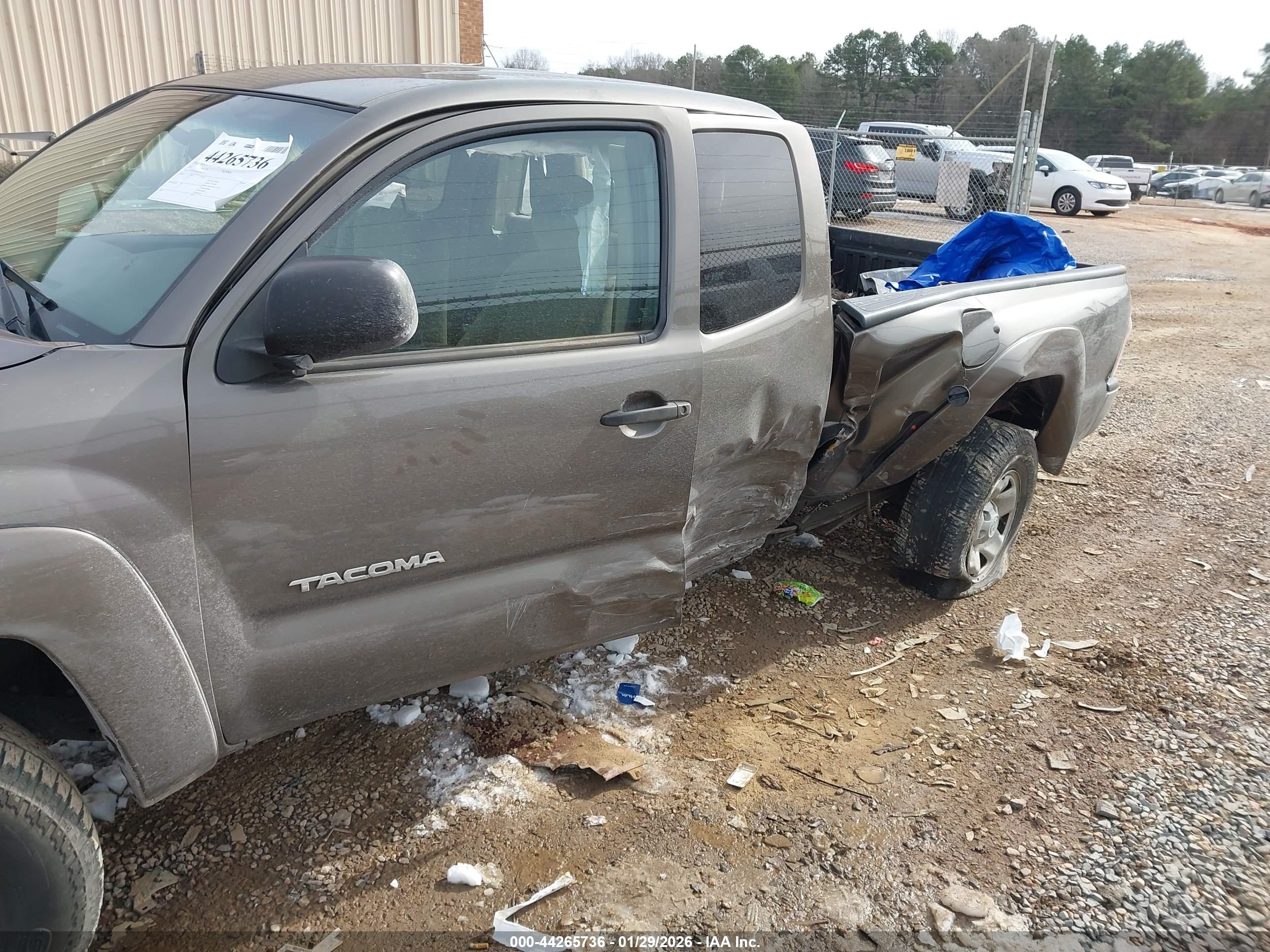 TOYOTA TACOMA image 6