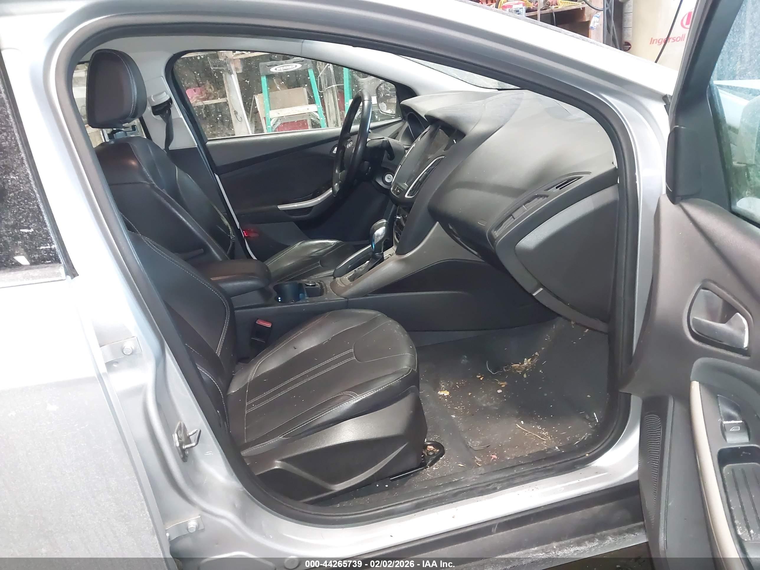 FORD FOCUS image 5