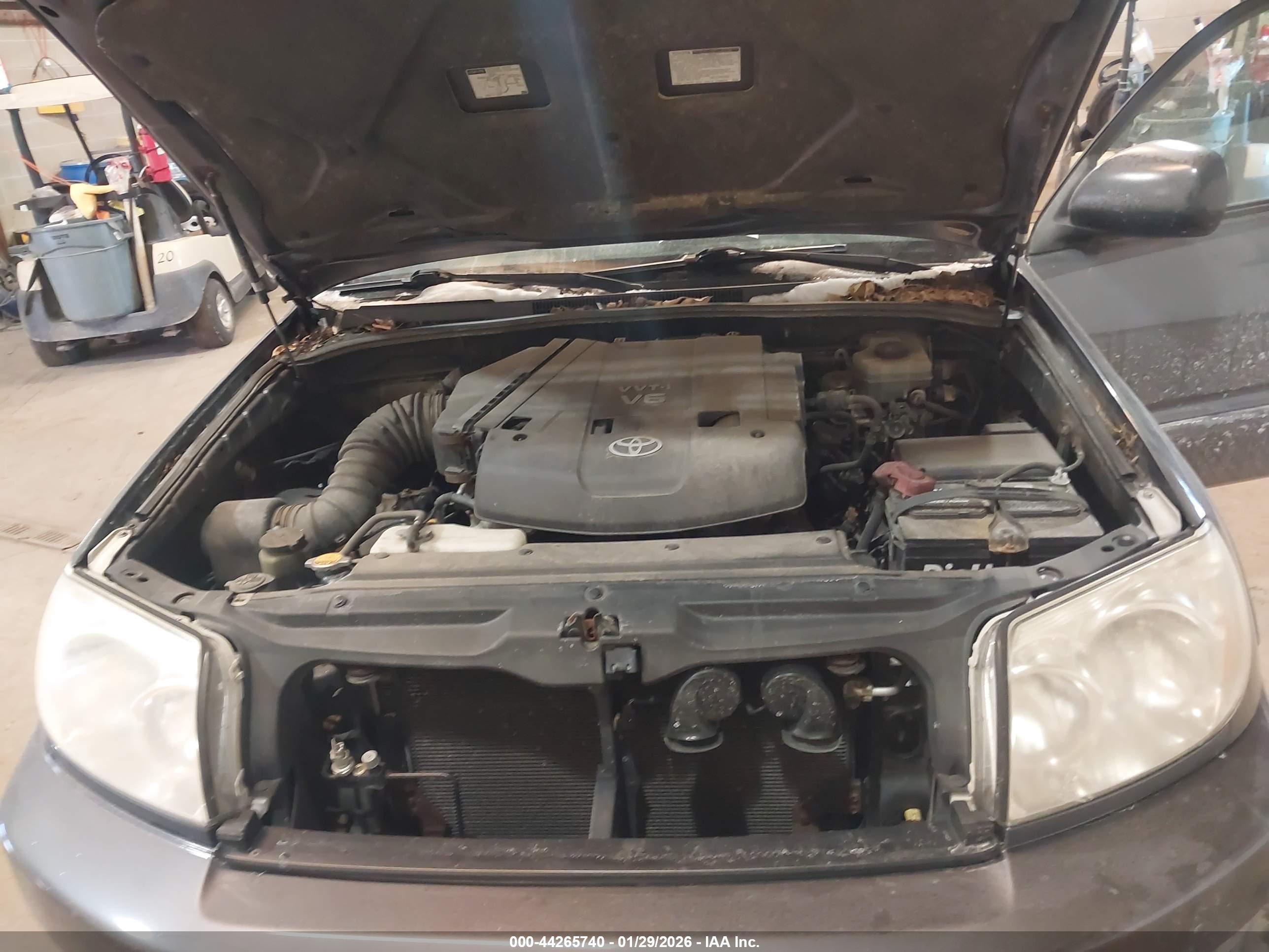 TOYOTA 4RUNNER image 10