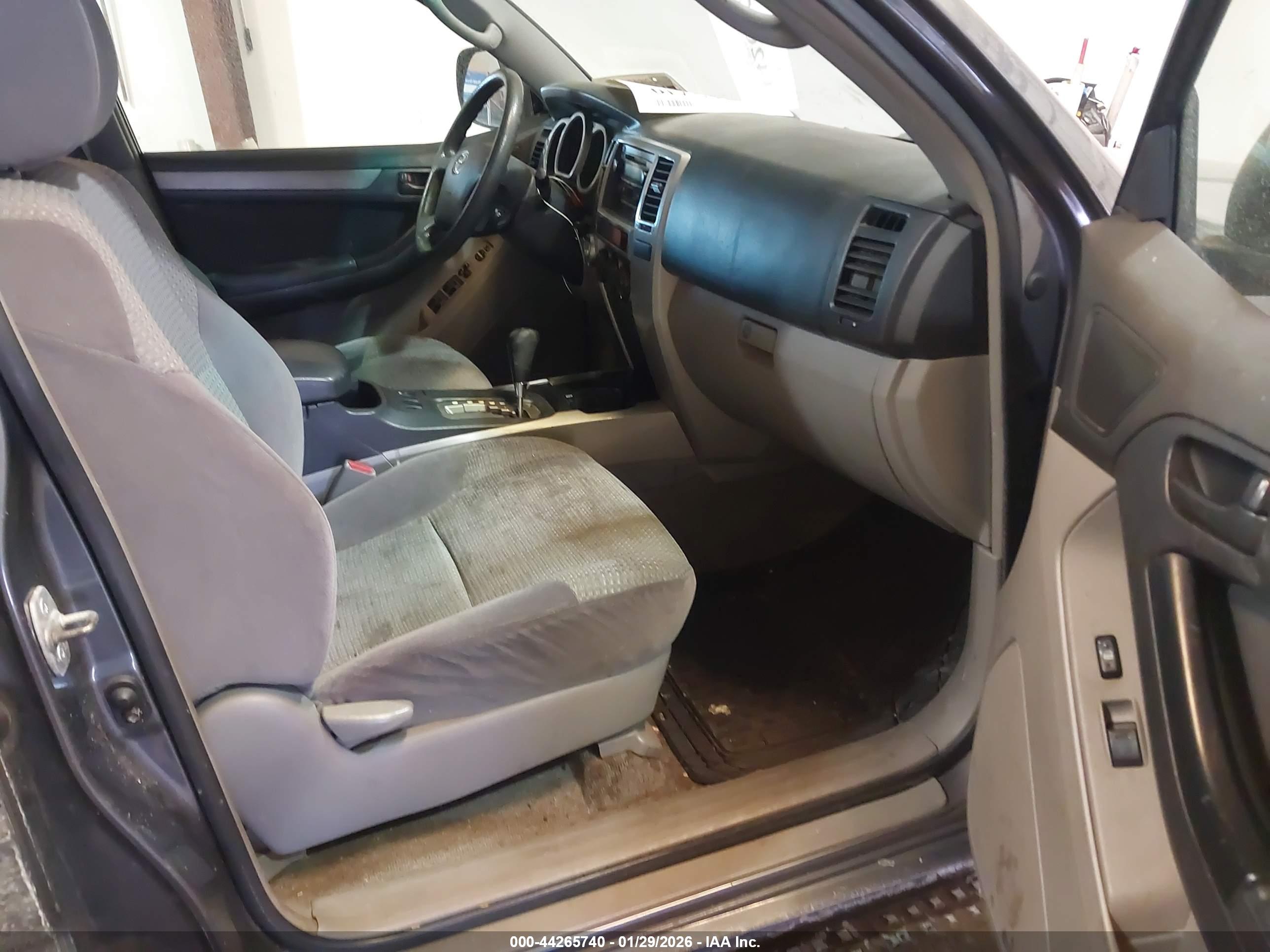 TOYOTA 4RUNNER image 5