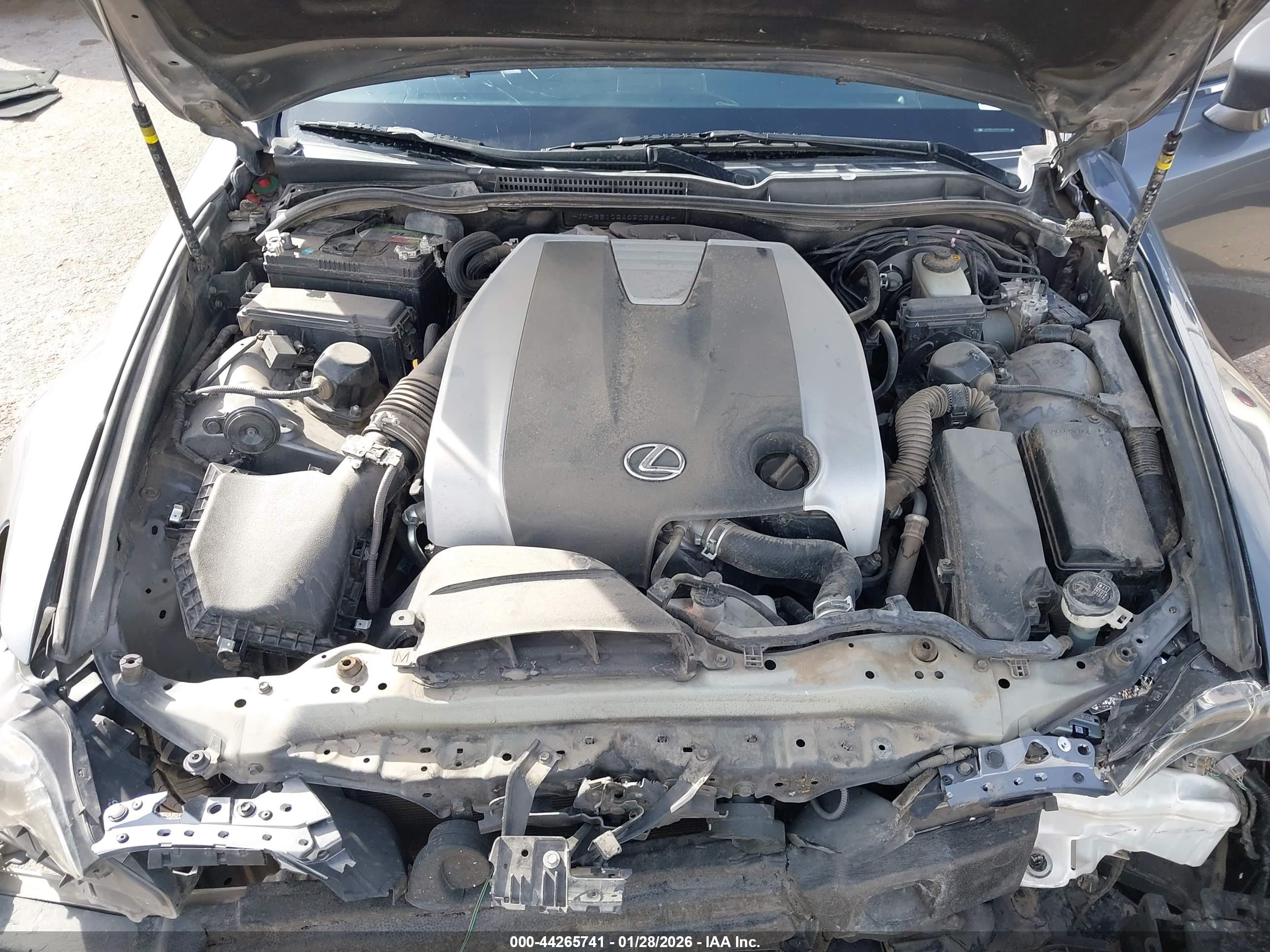 LEXUS IS image 10