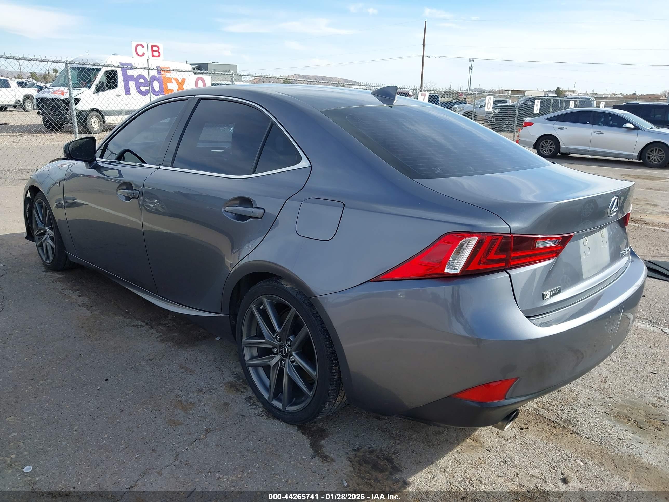 LEXUS IS image 3