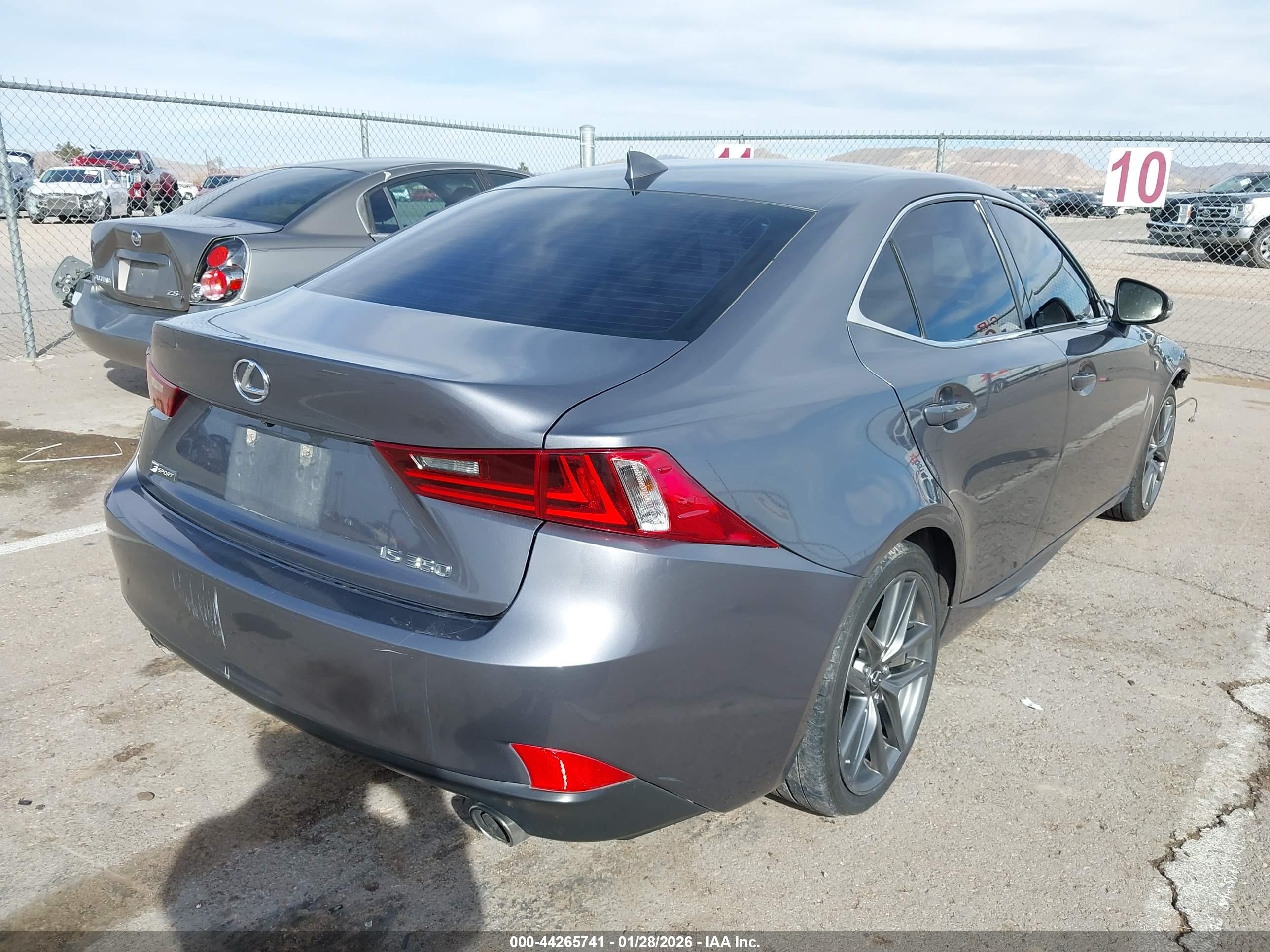 LEXUS IS image 4