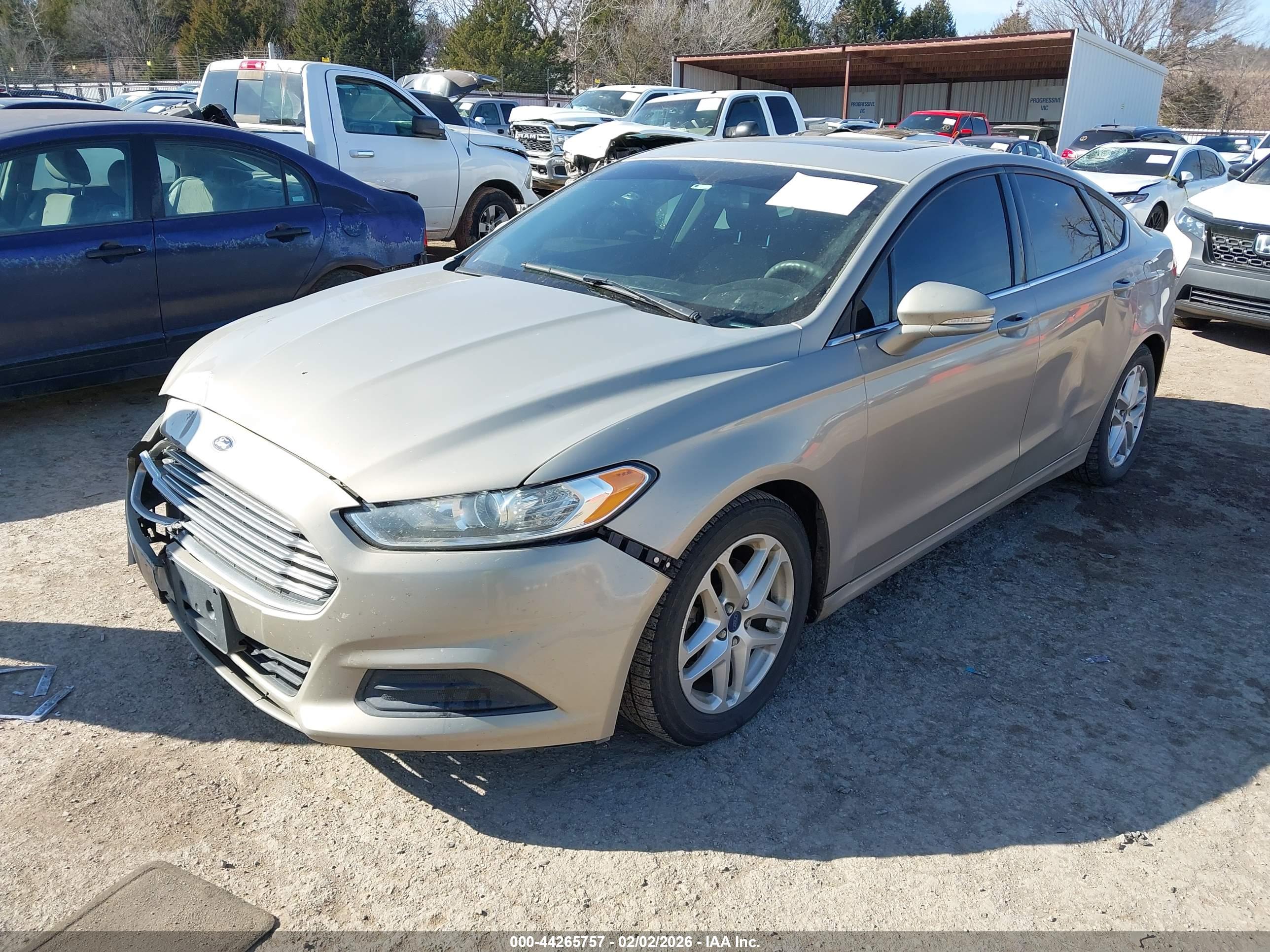 FORD FUSION image 2