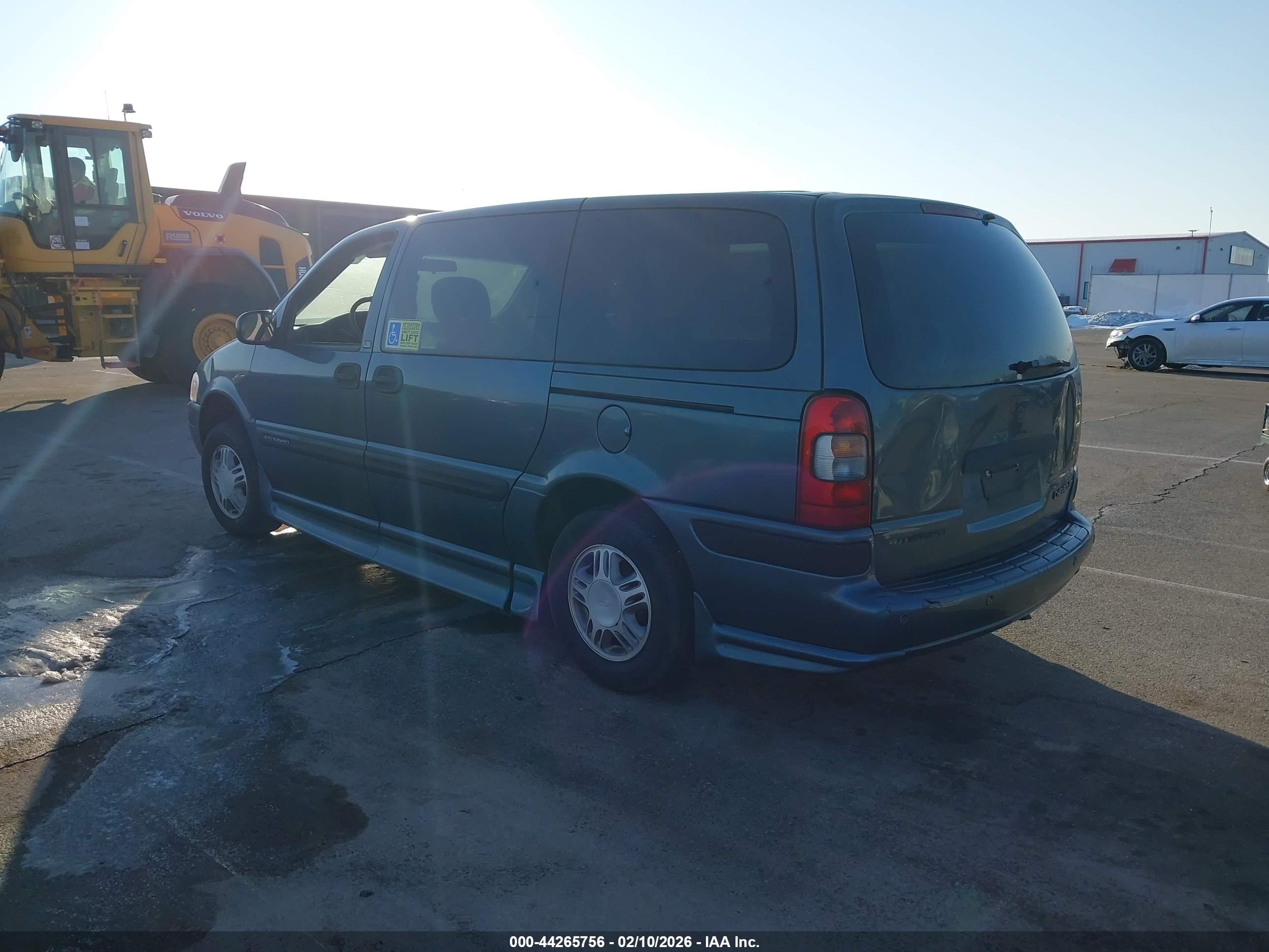 CHEVROLET VENTURE image 3