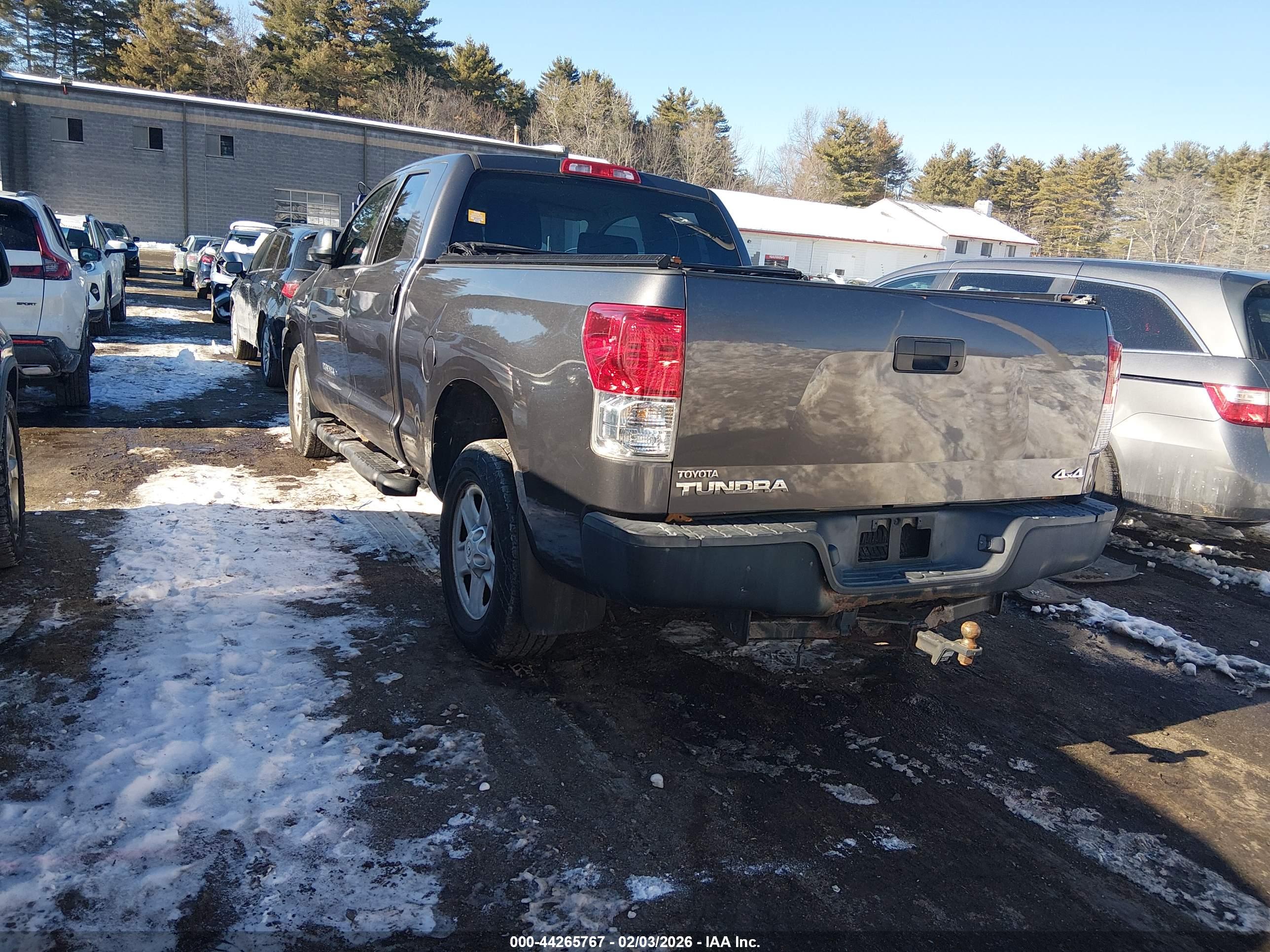 TOYOTA TUNDRA image 3