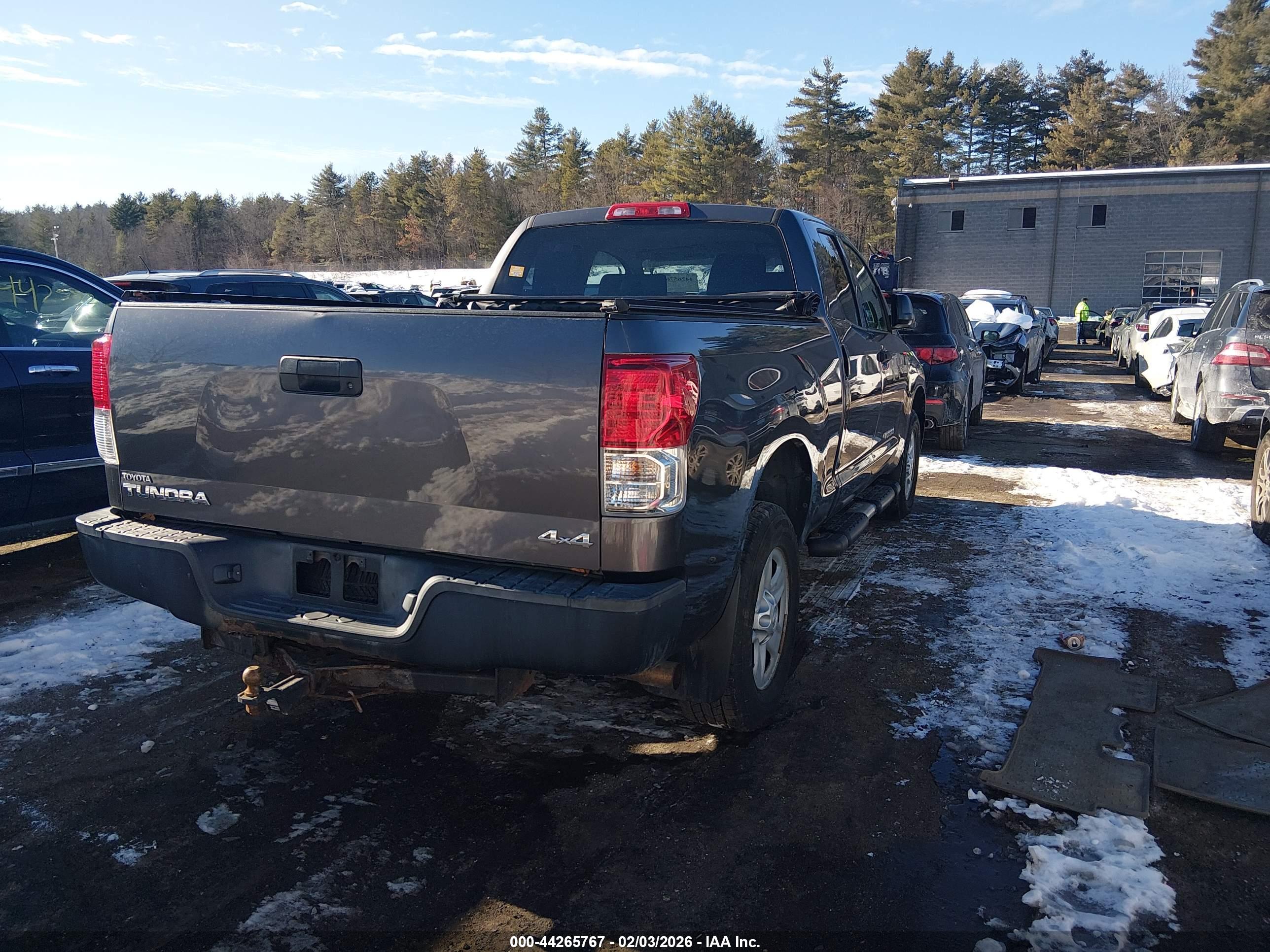 TOYOTA TUNDRA image 4