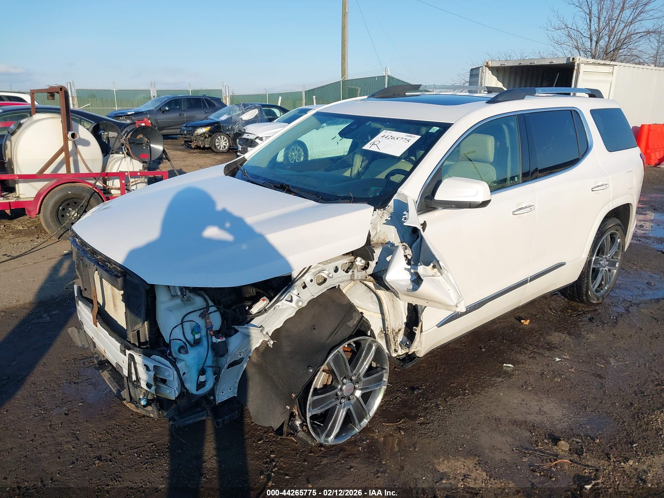 GMC ACADIA image 2