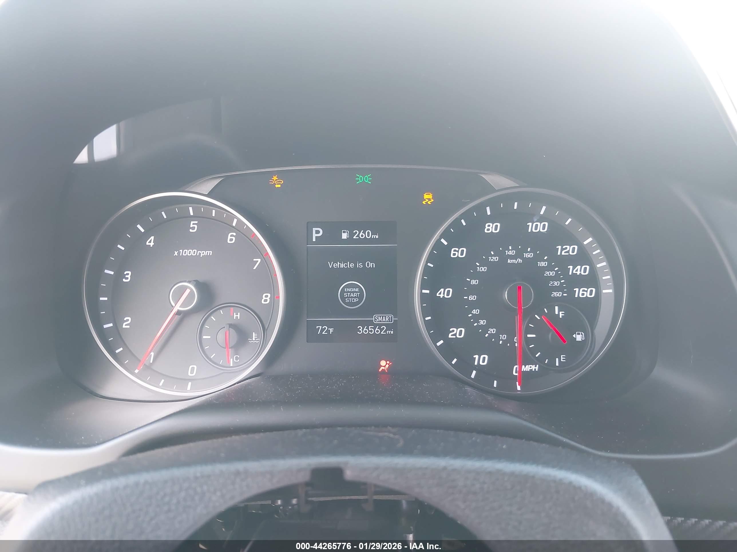 HYUNDAI ELANTRA image 7