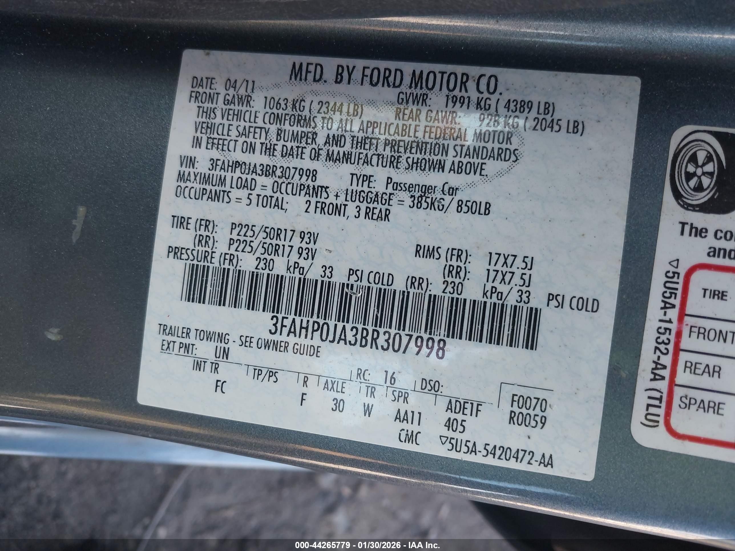 FORD FUSION image 9