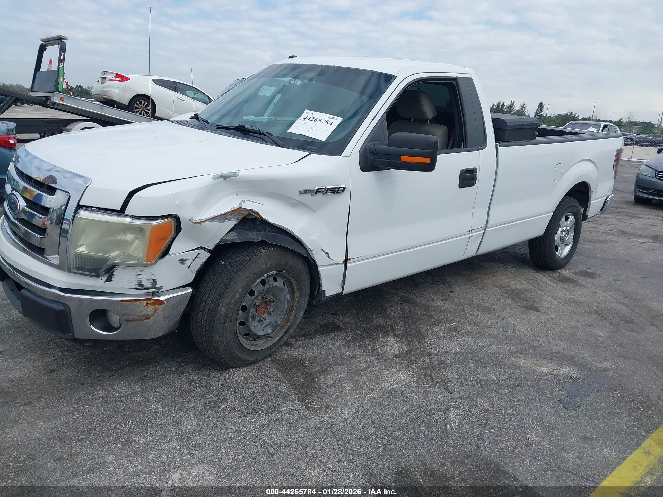 FORD F-150 image 2