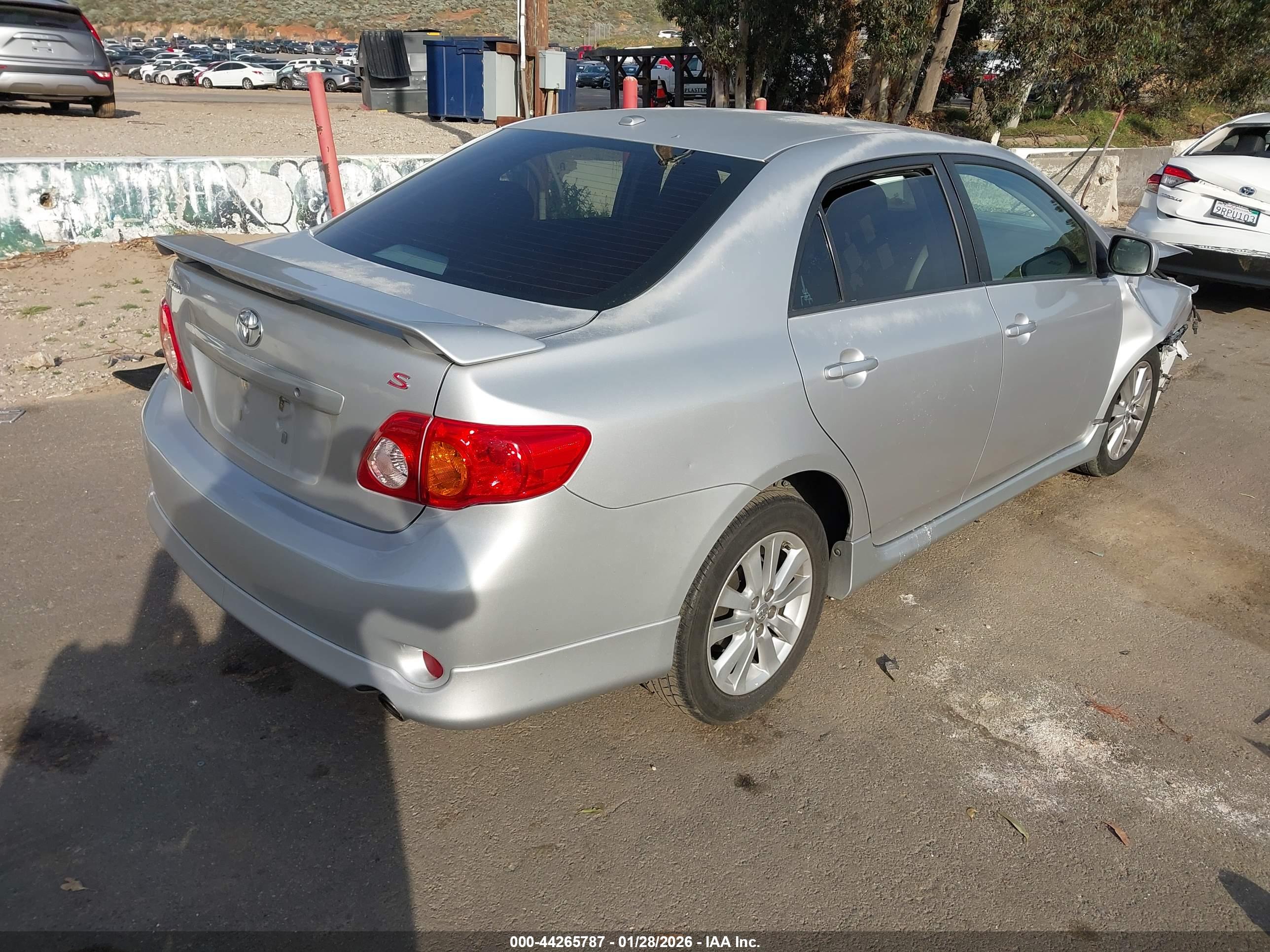 TOYOTA COROLLA image 4