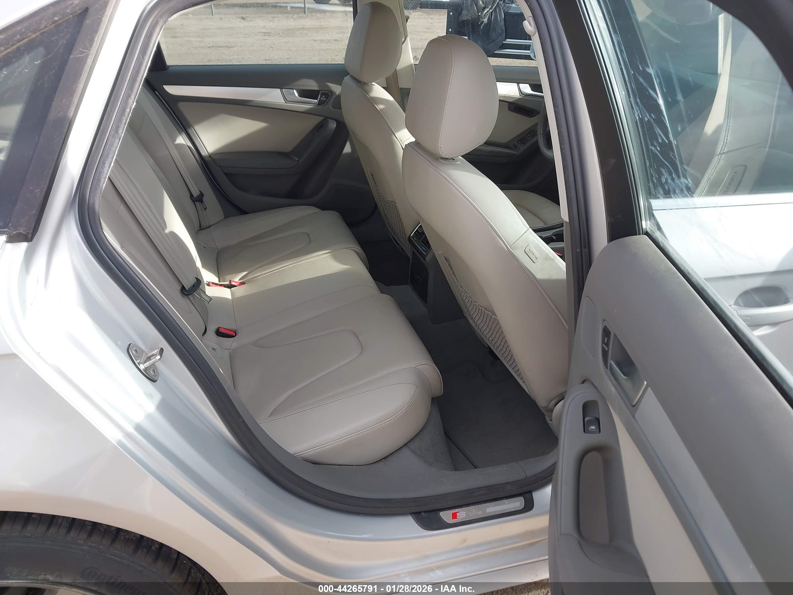 AUDI A4 image 8