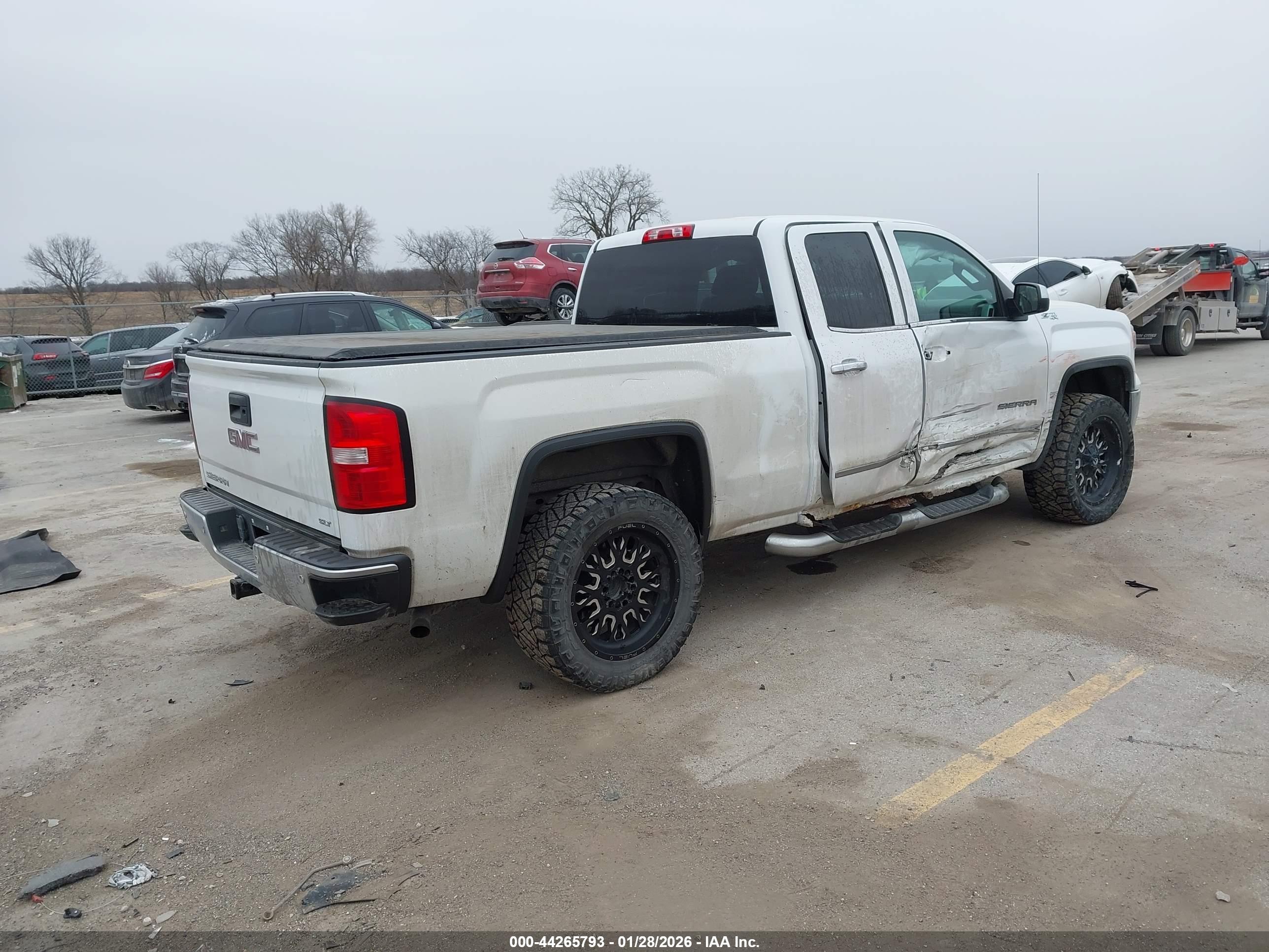 GMC SIERRA image 4
