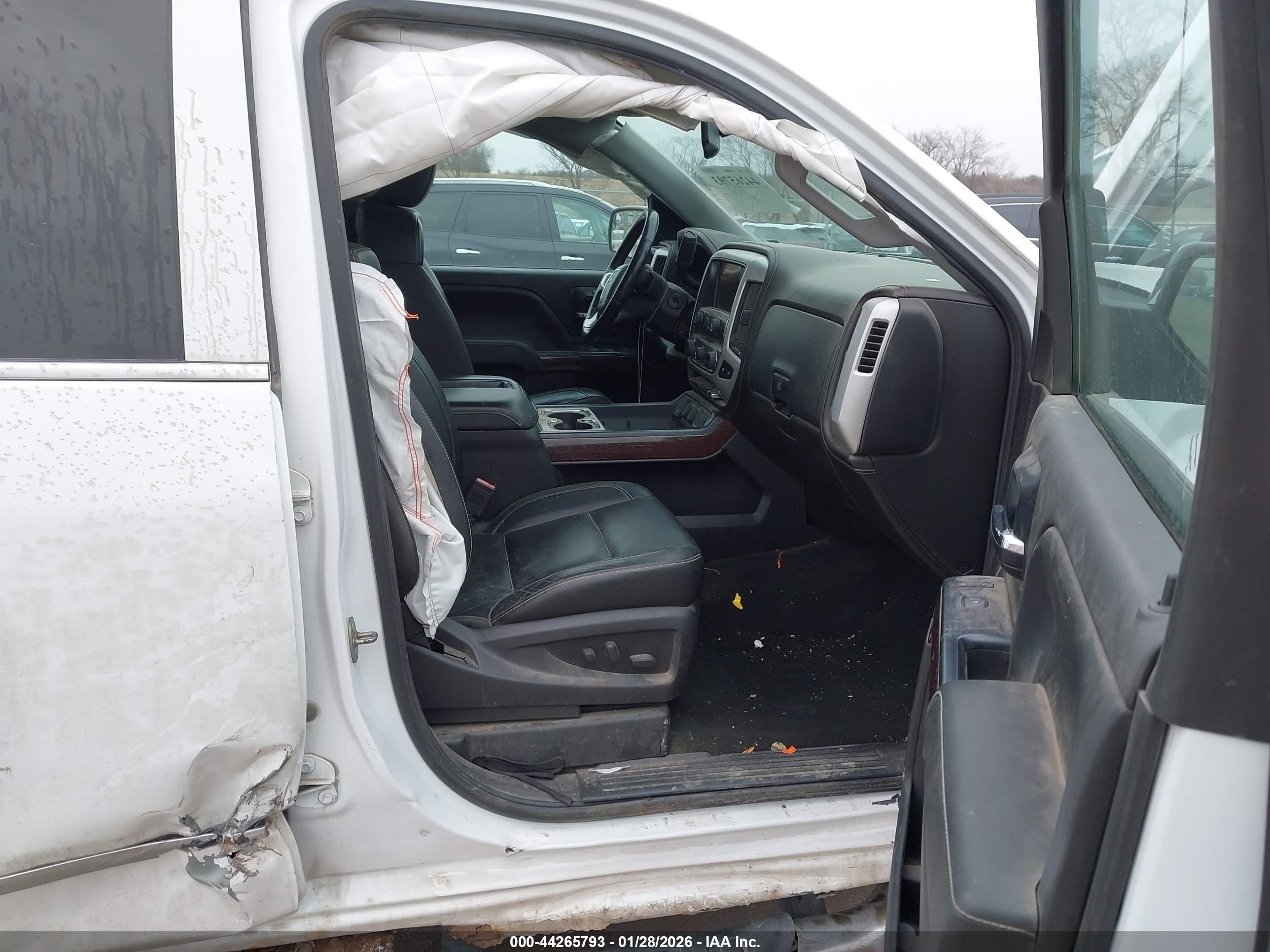 GMC SIERRA image 5