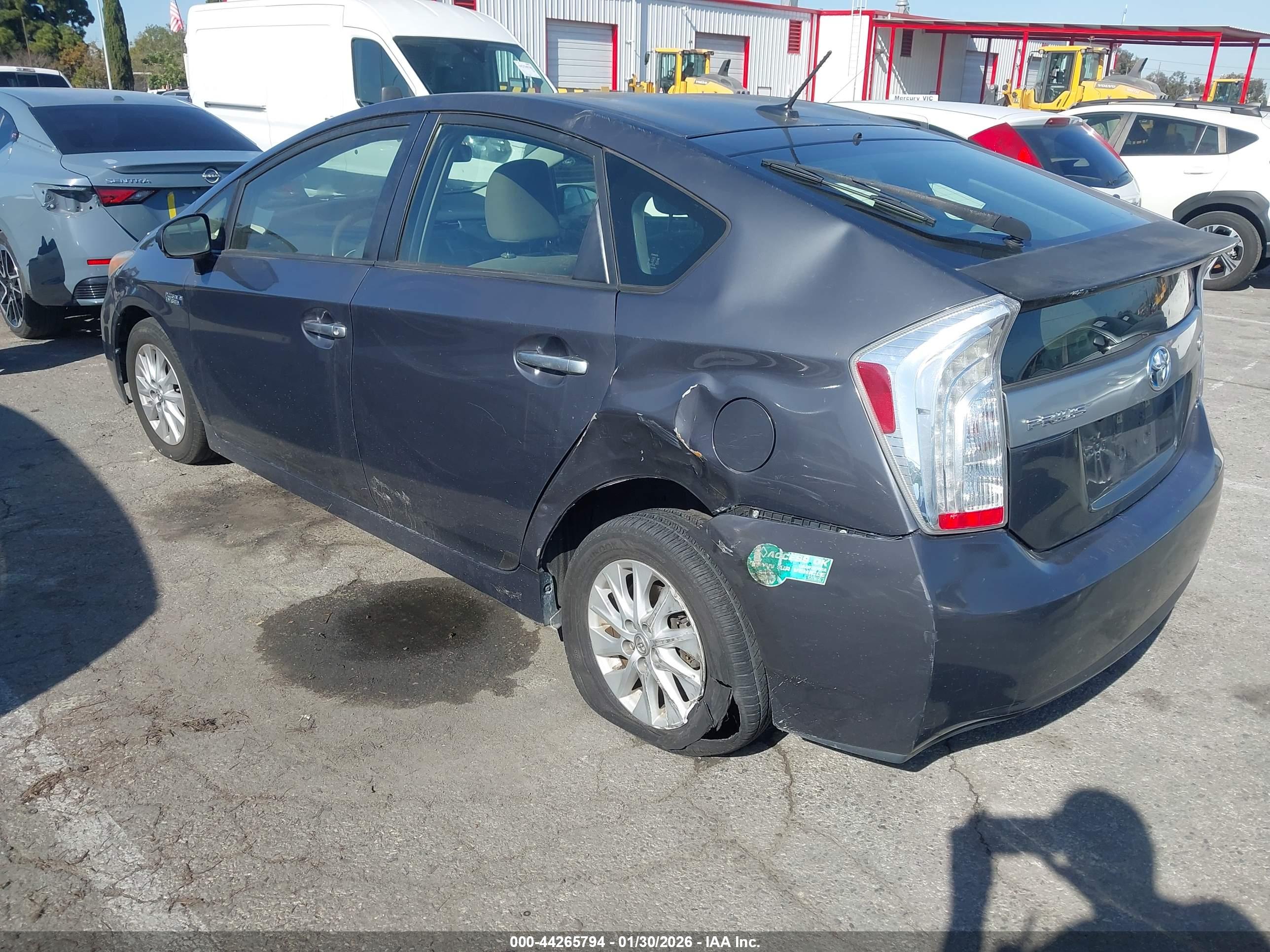 TOYOTA PRIUS image 3