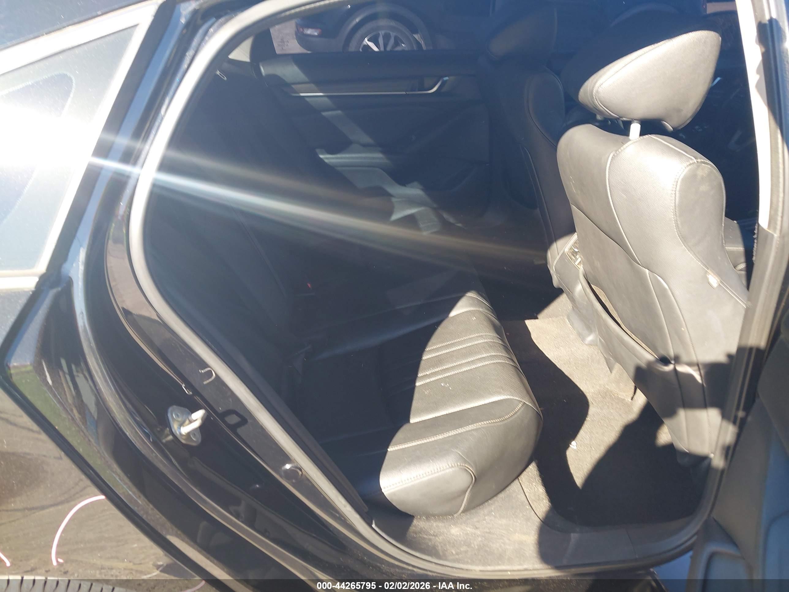 HONDA ACCORD image 8