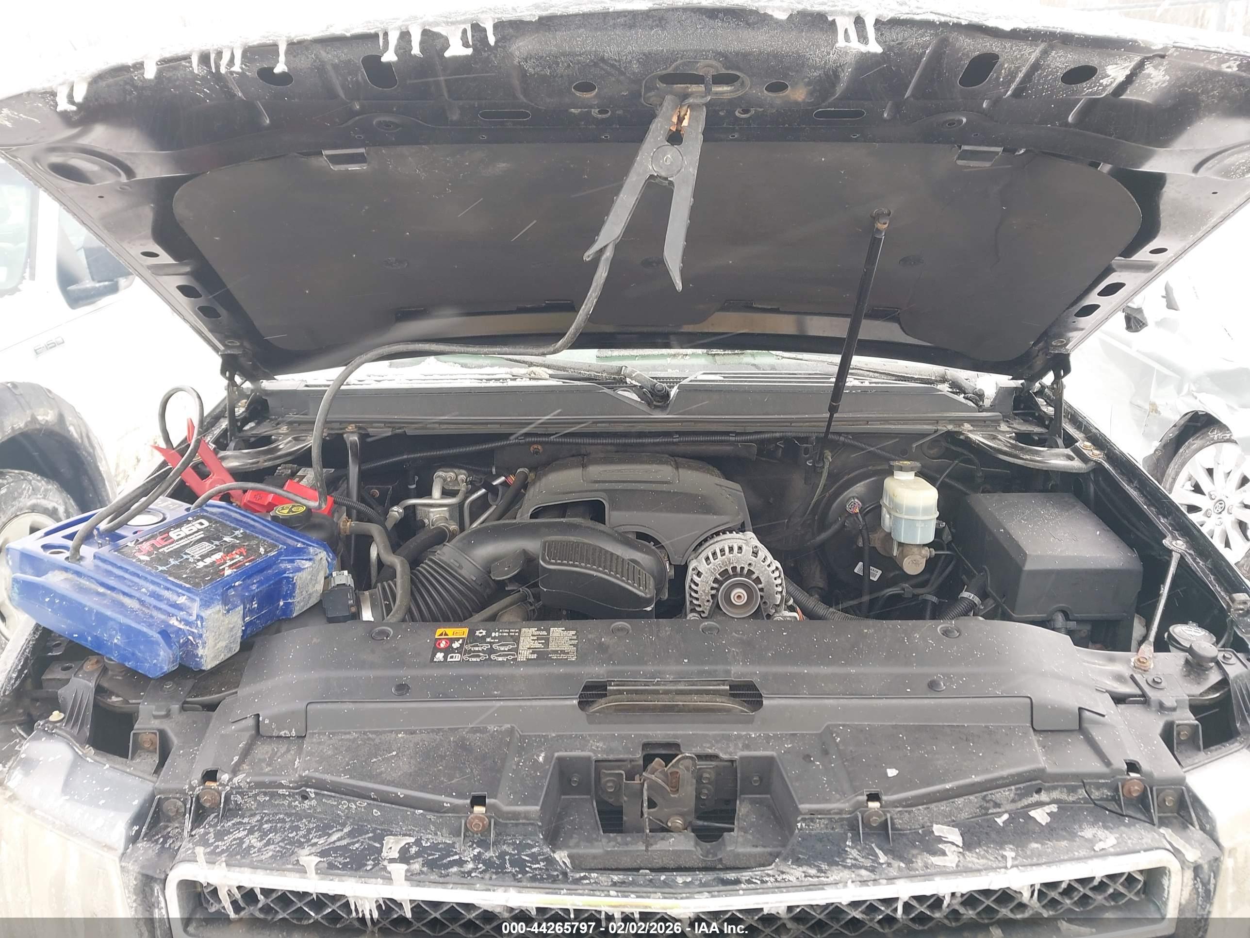 CHEVROLET SUBURBAN image 10
