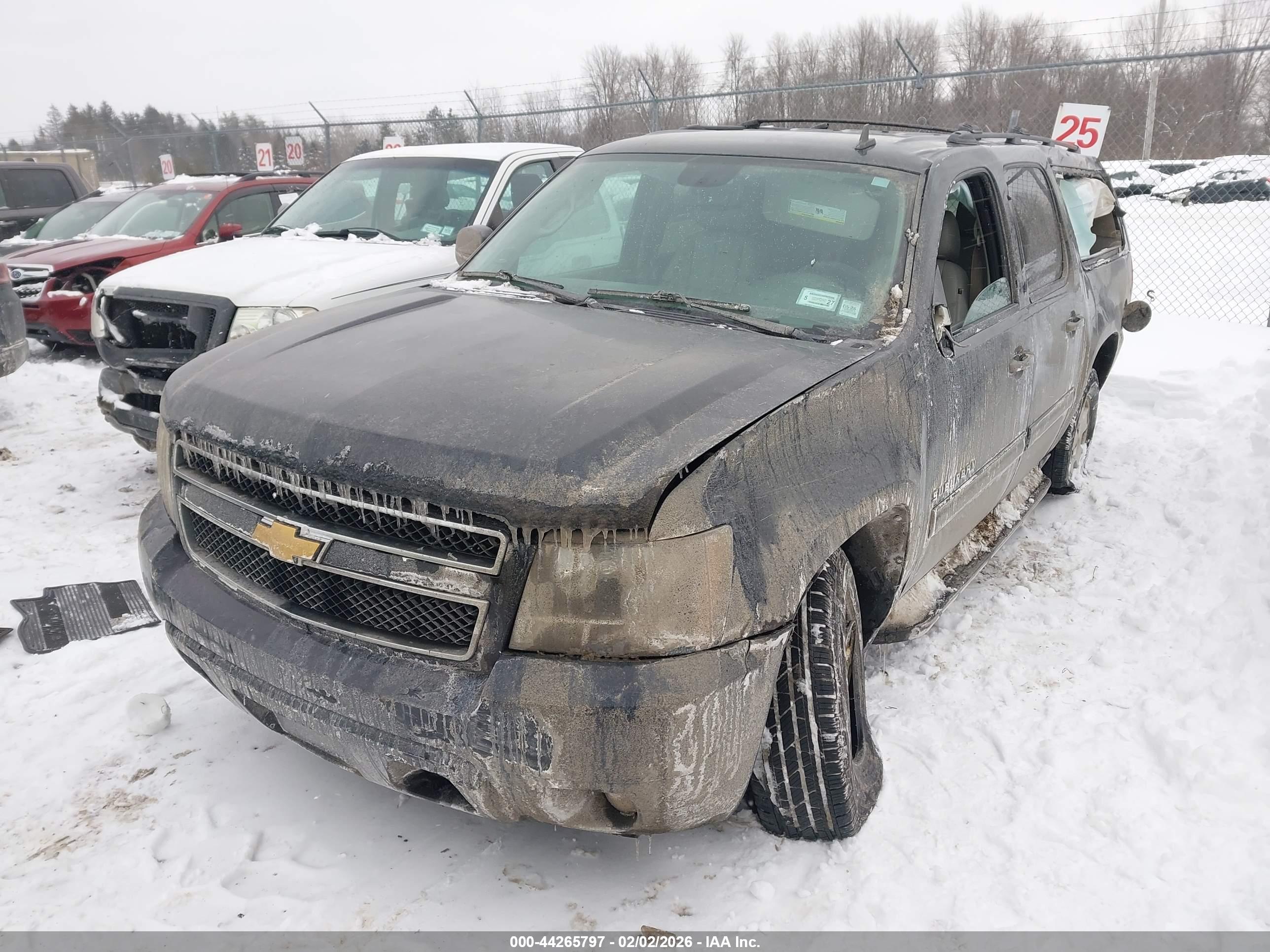 CHEVROLET SUBURBAN image 2
