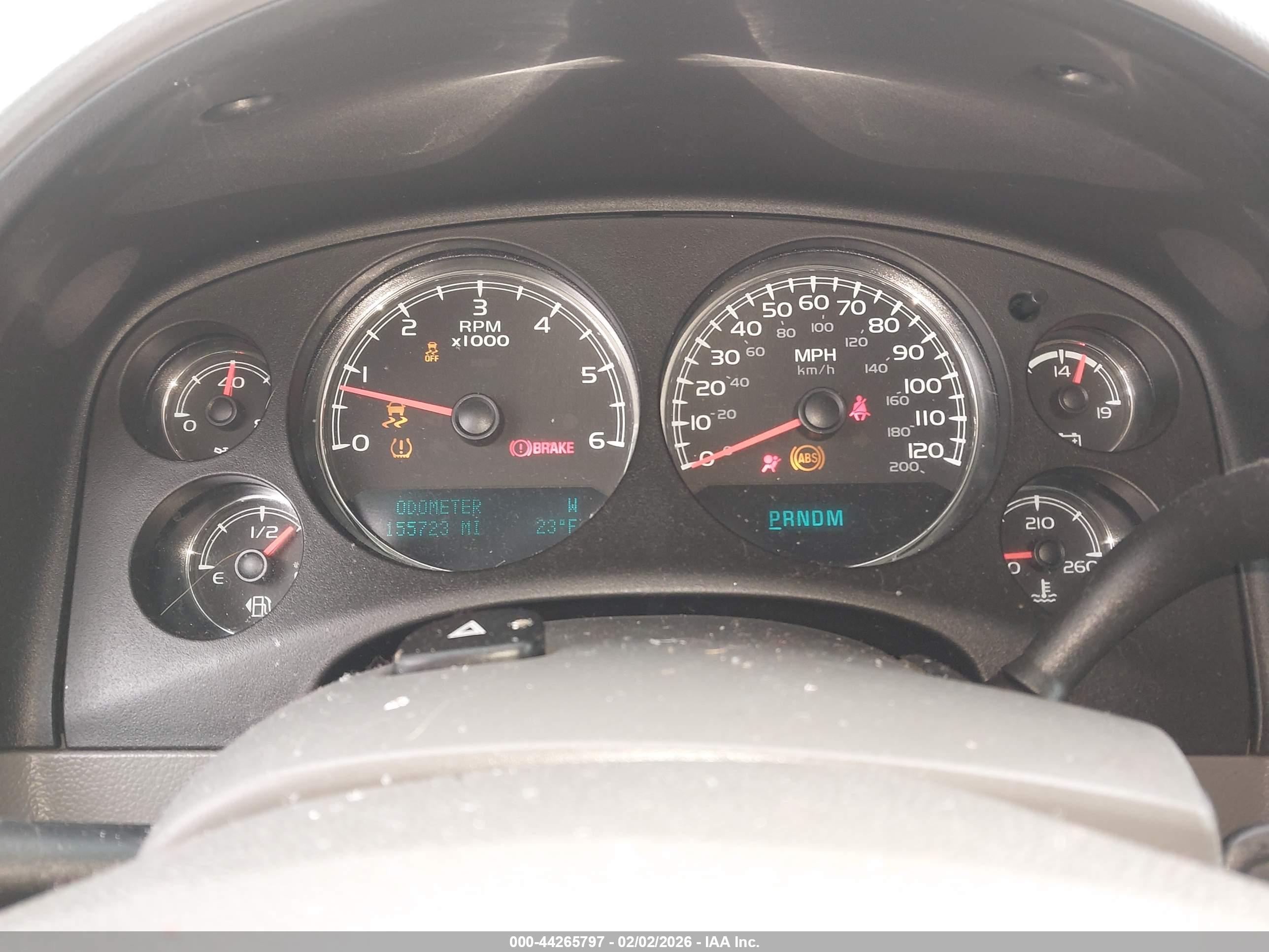 CHEVROLET SUBURBAN image 7