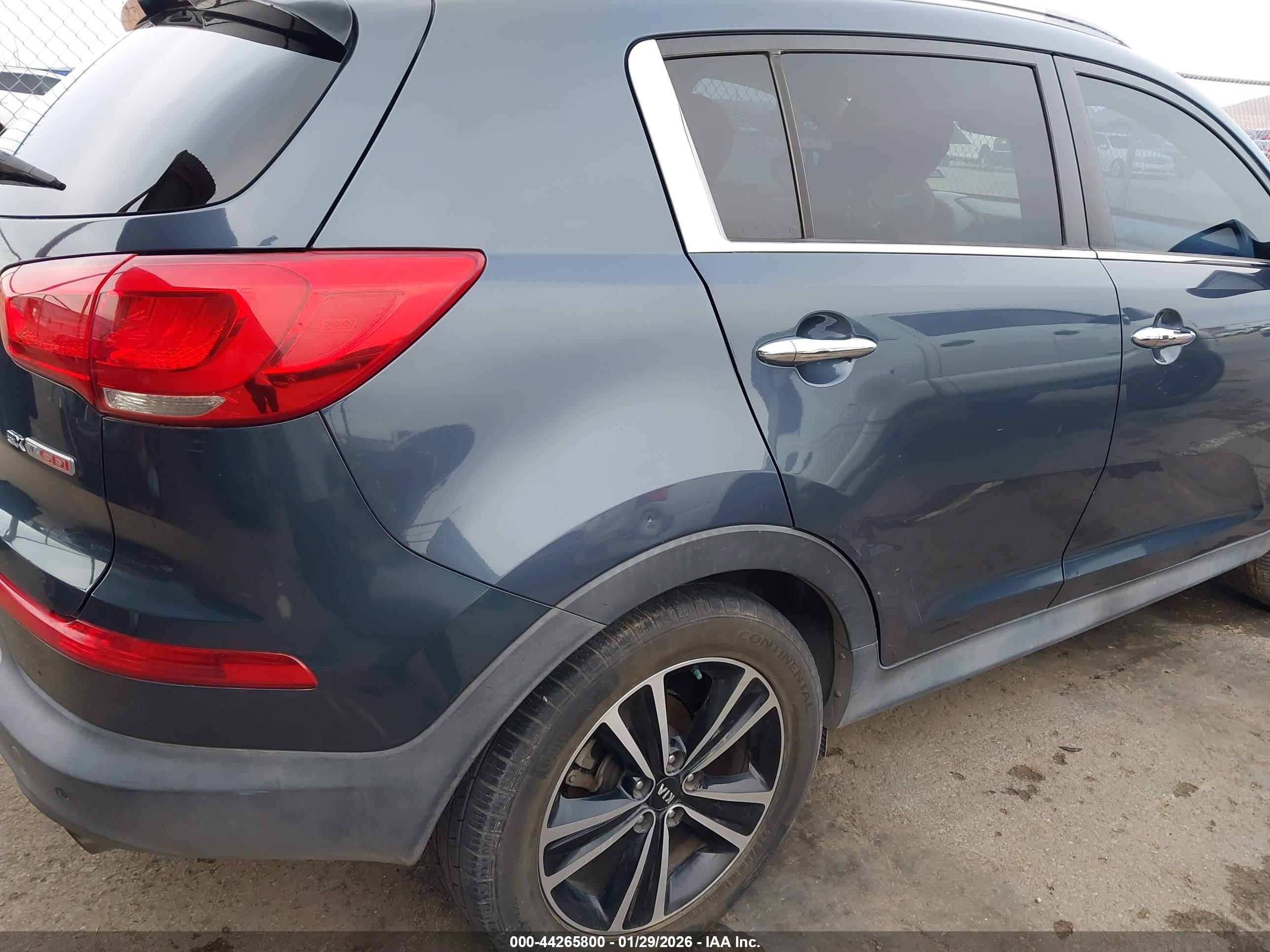 KIA SPORTAGE image 6