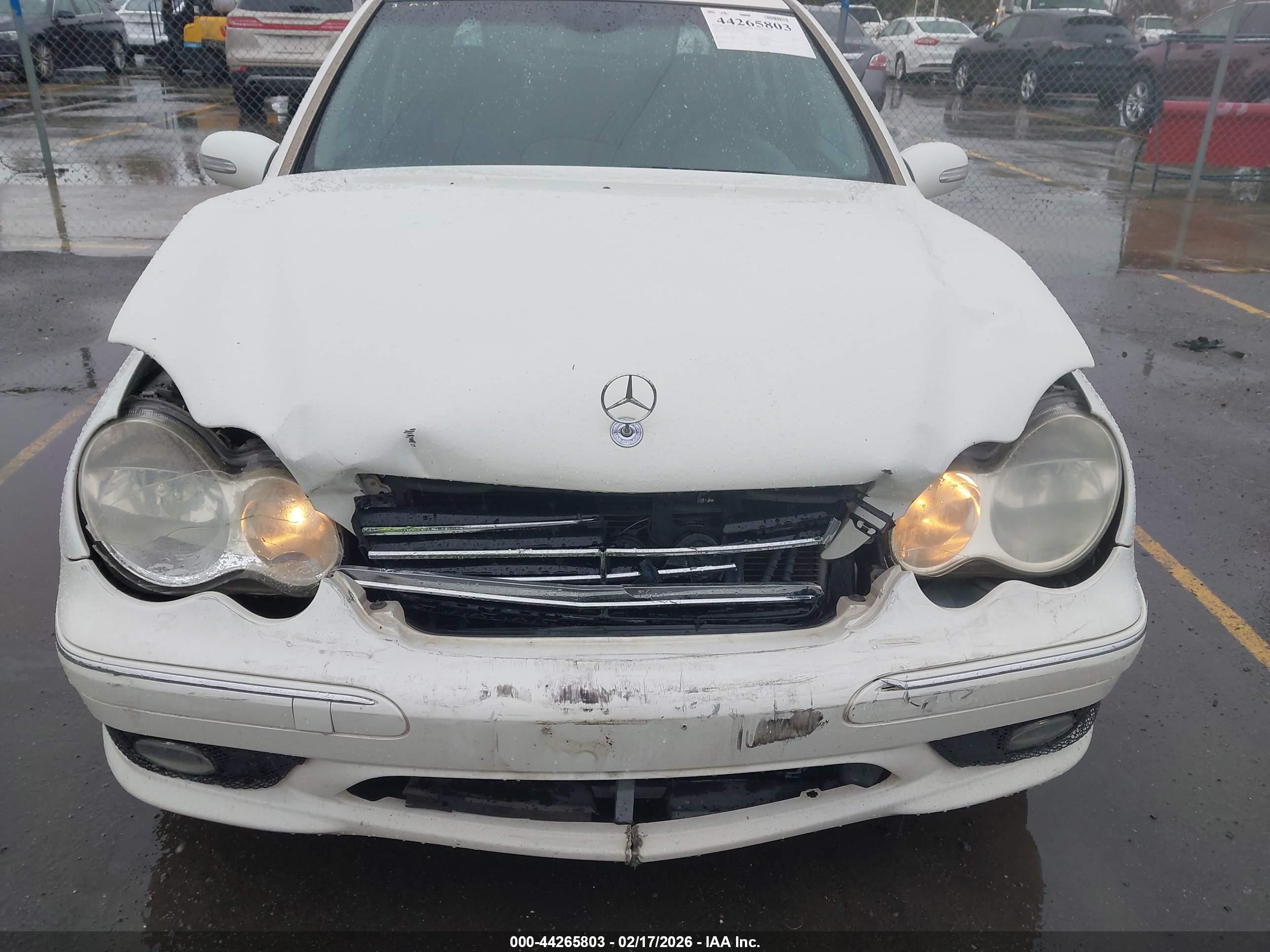 MERCEDES-BENZ C image 6