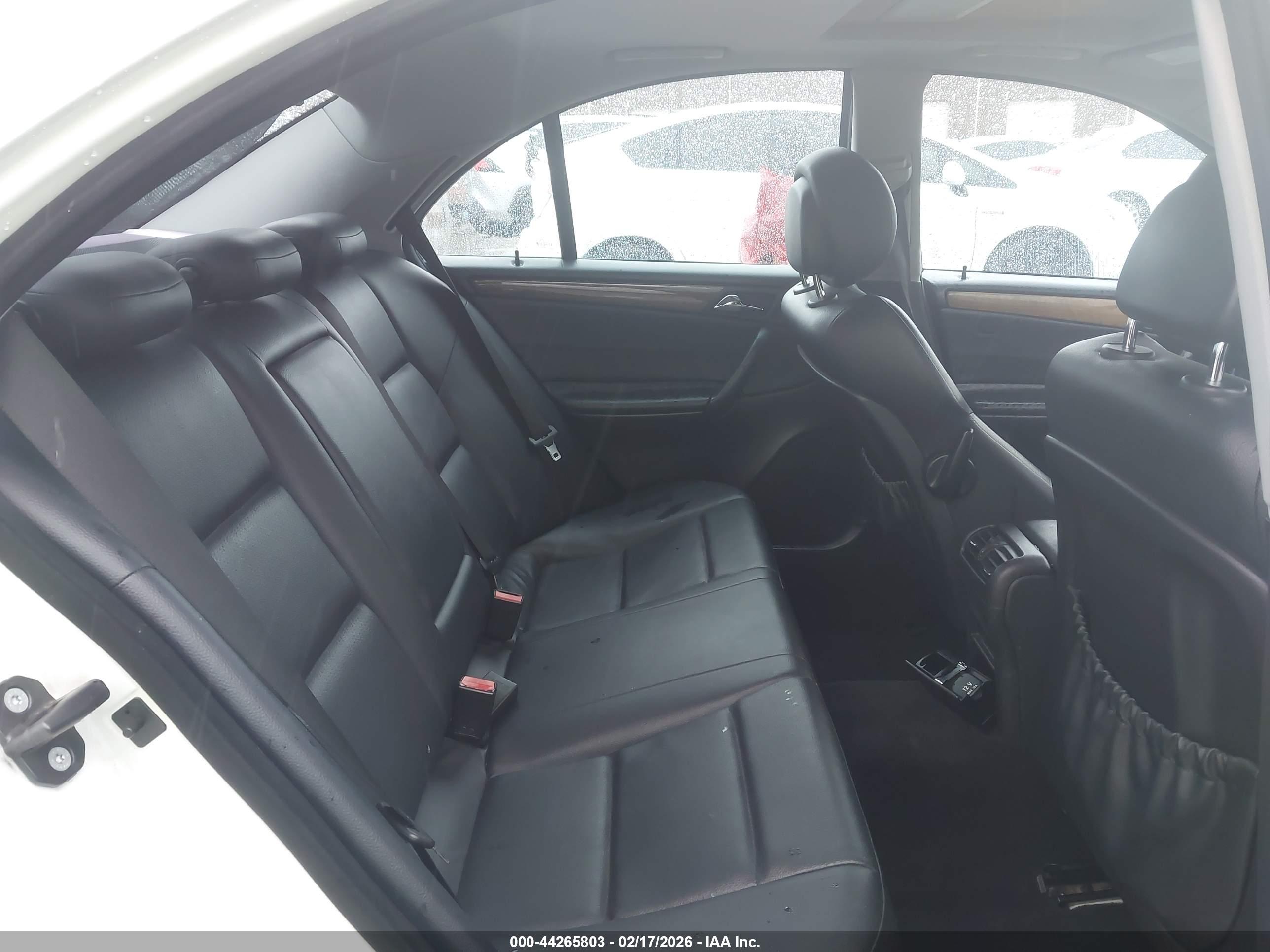 MERCEDES-BENZ C image 8