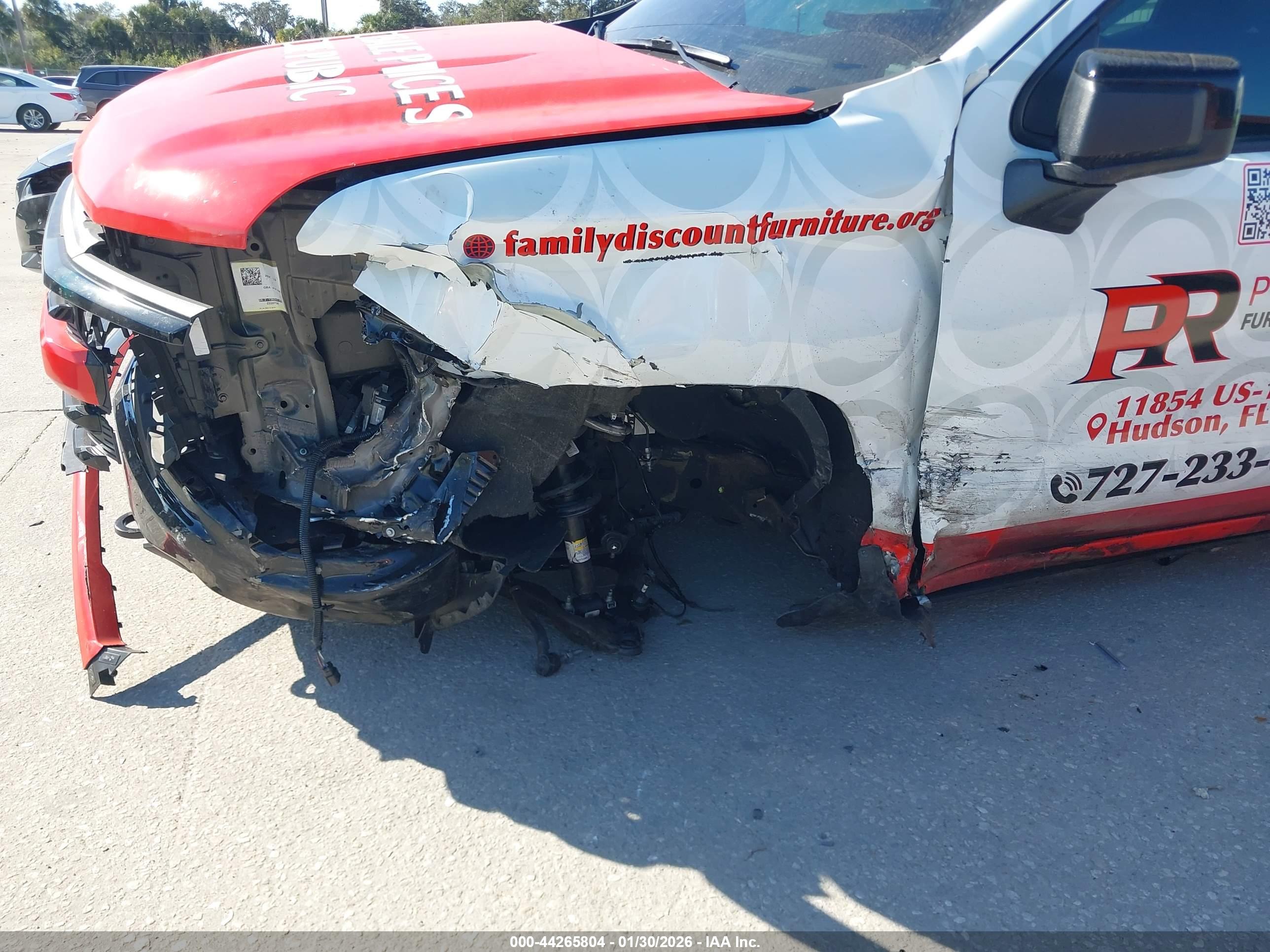 CHEVROLET SILVERADO image 6