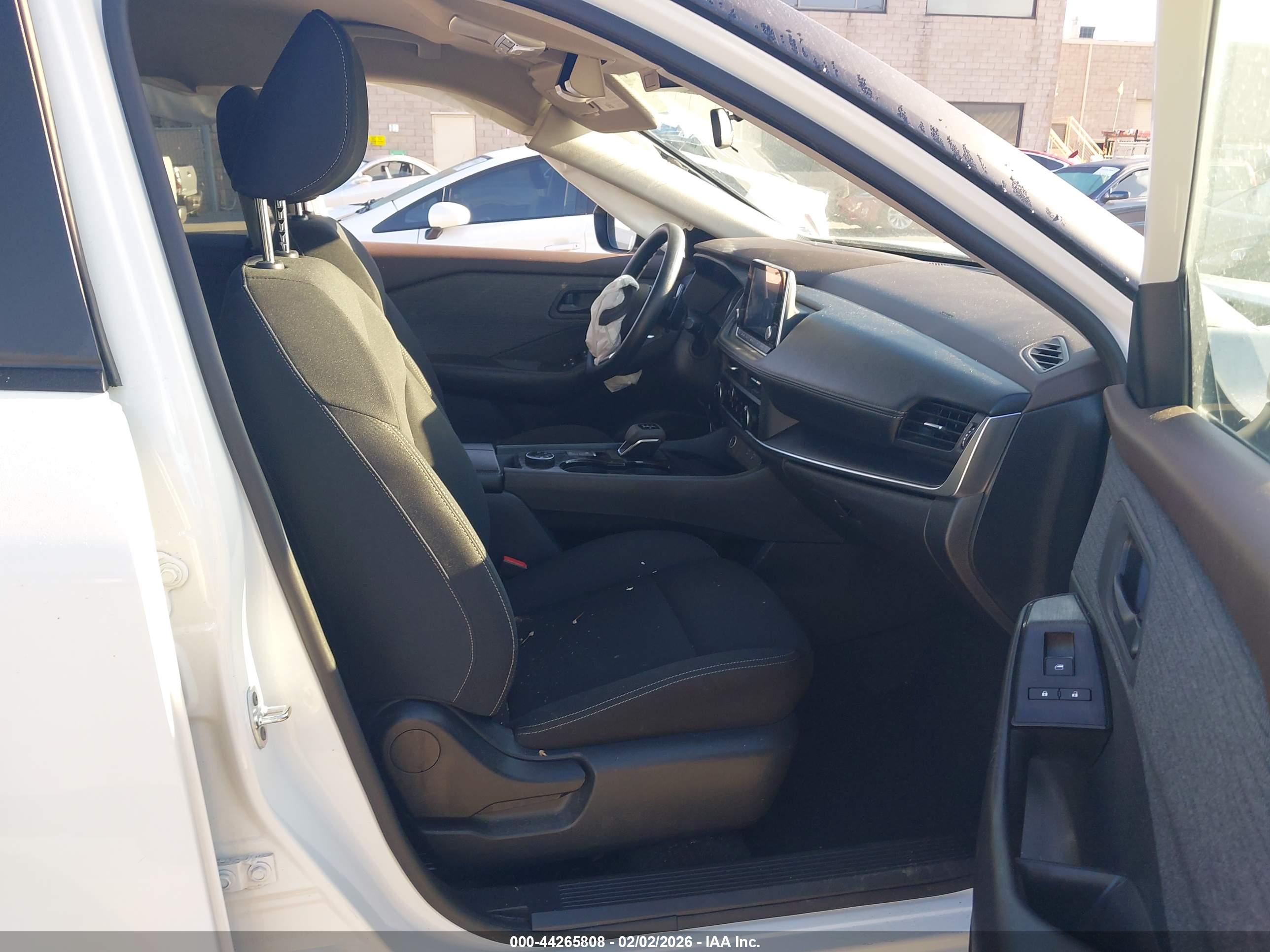 NISSAN ROGUE image 5