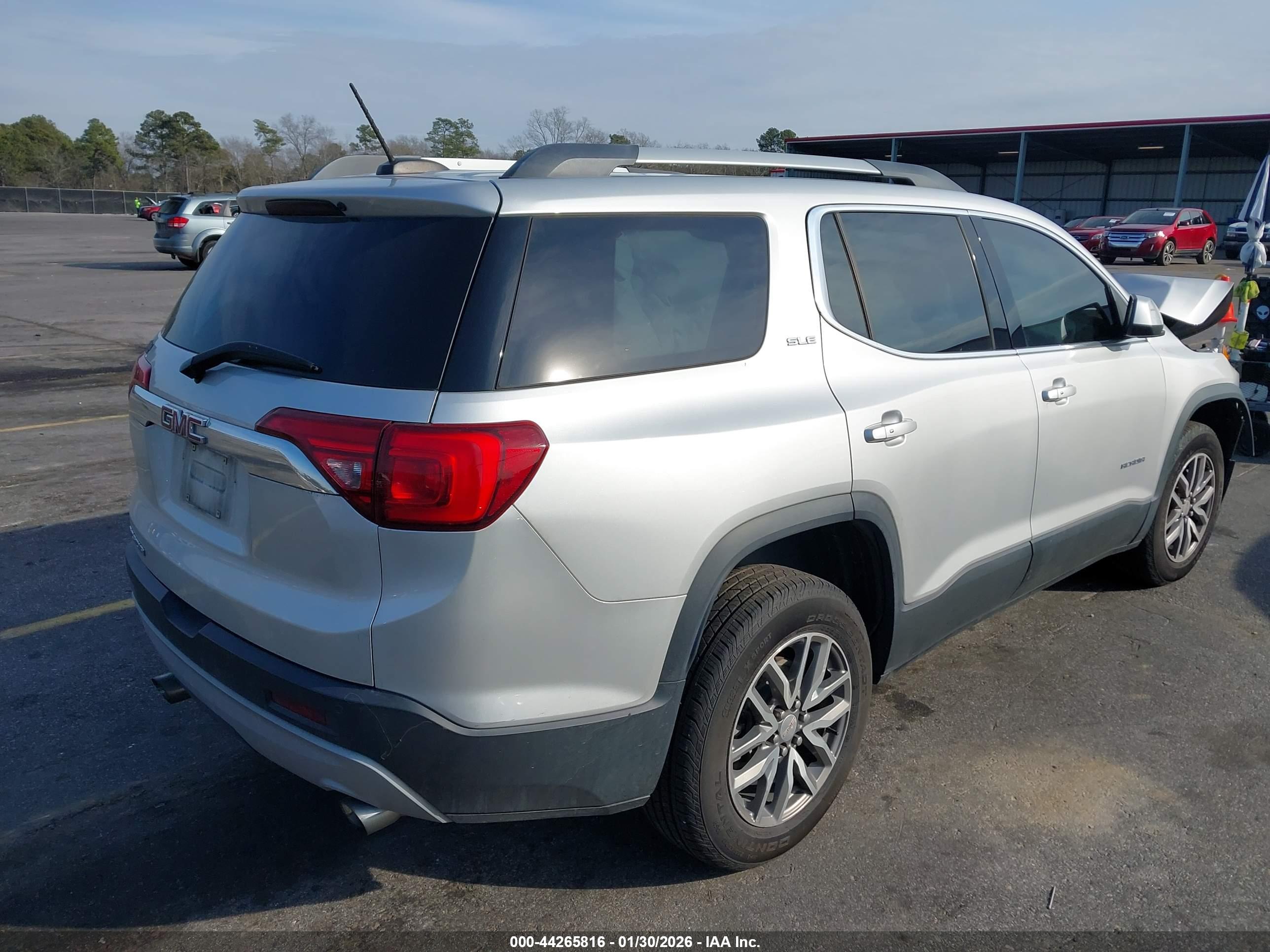 GMC ACADIA image 4