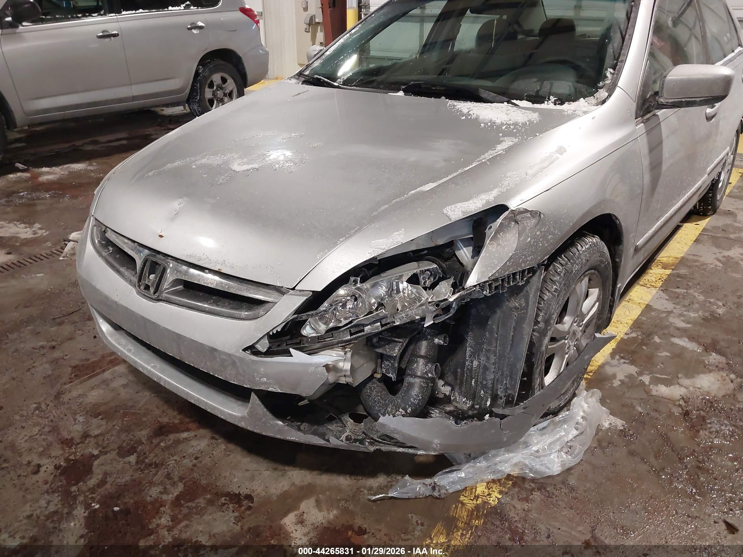 HONDA ACCORD image 6