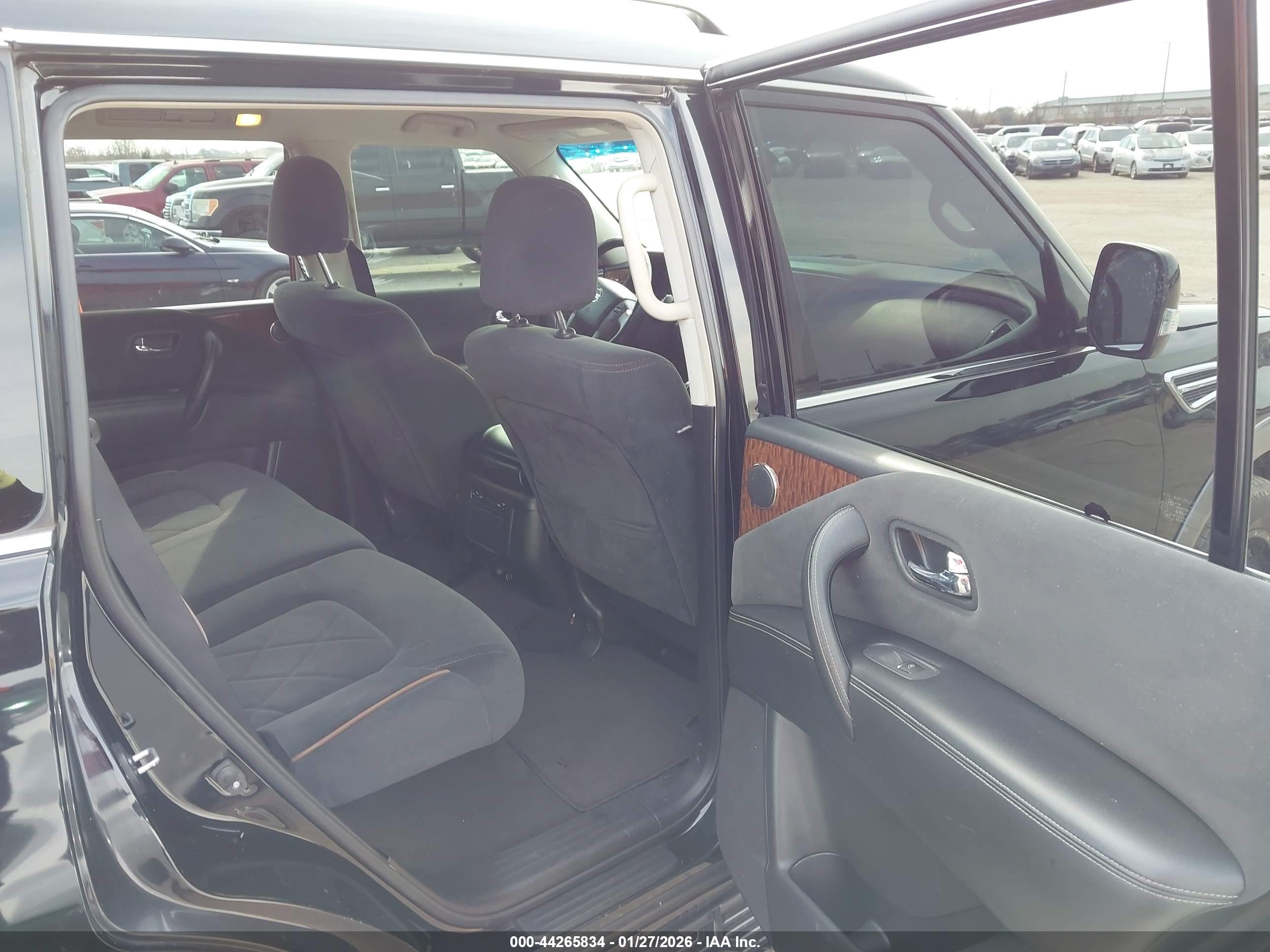 NISSAN ARMADA image 8
