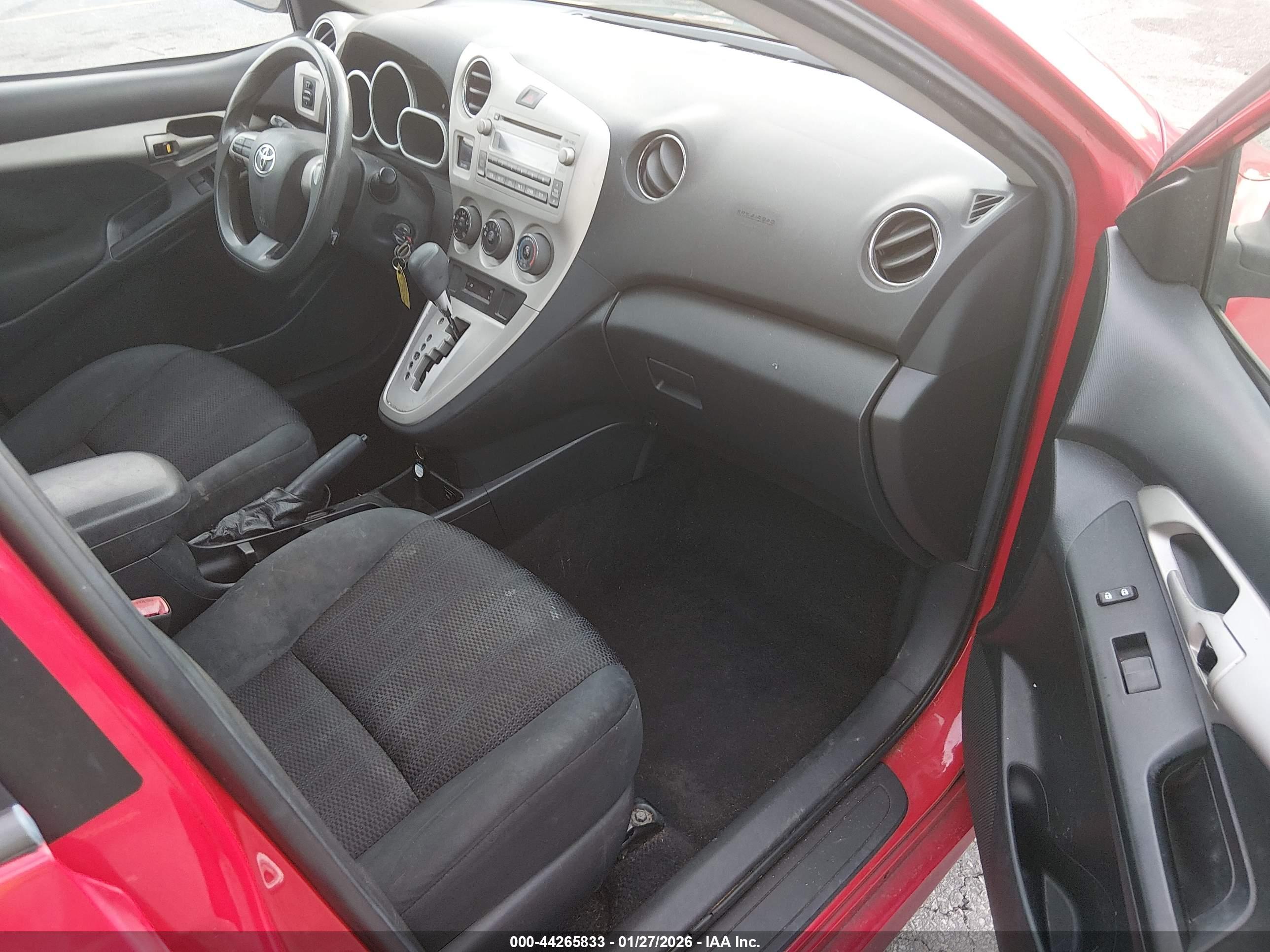 TOYOTA MATRIX image 5