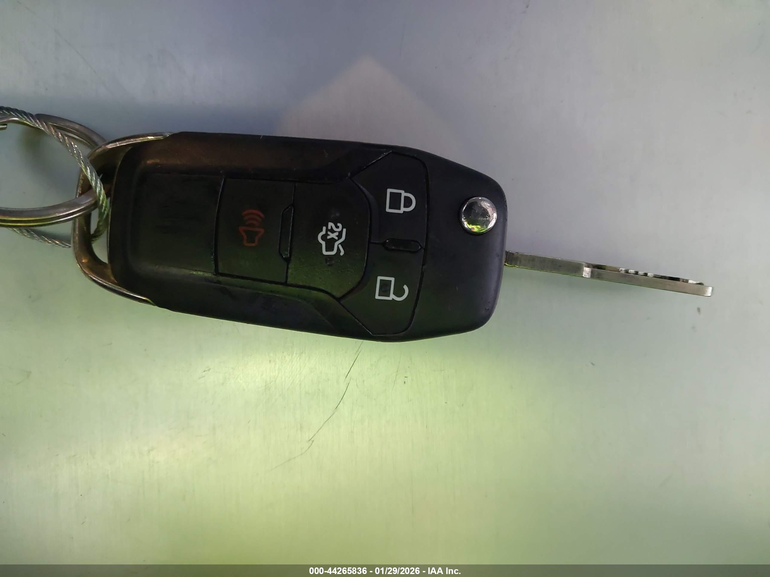 FORD FUSION image 11