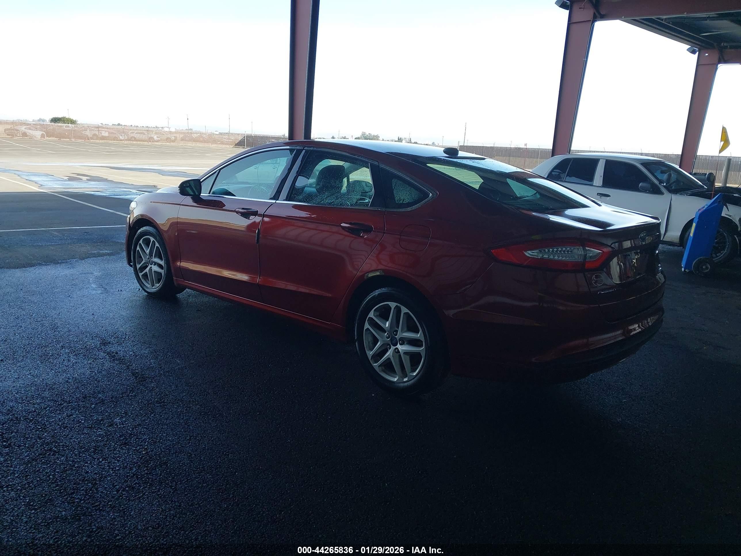 FORD FUSION image 3
